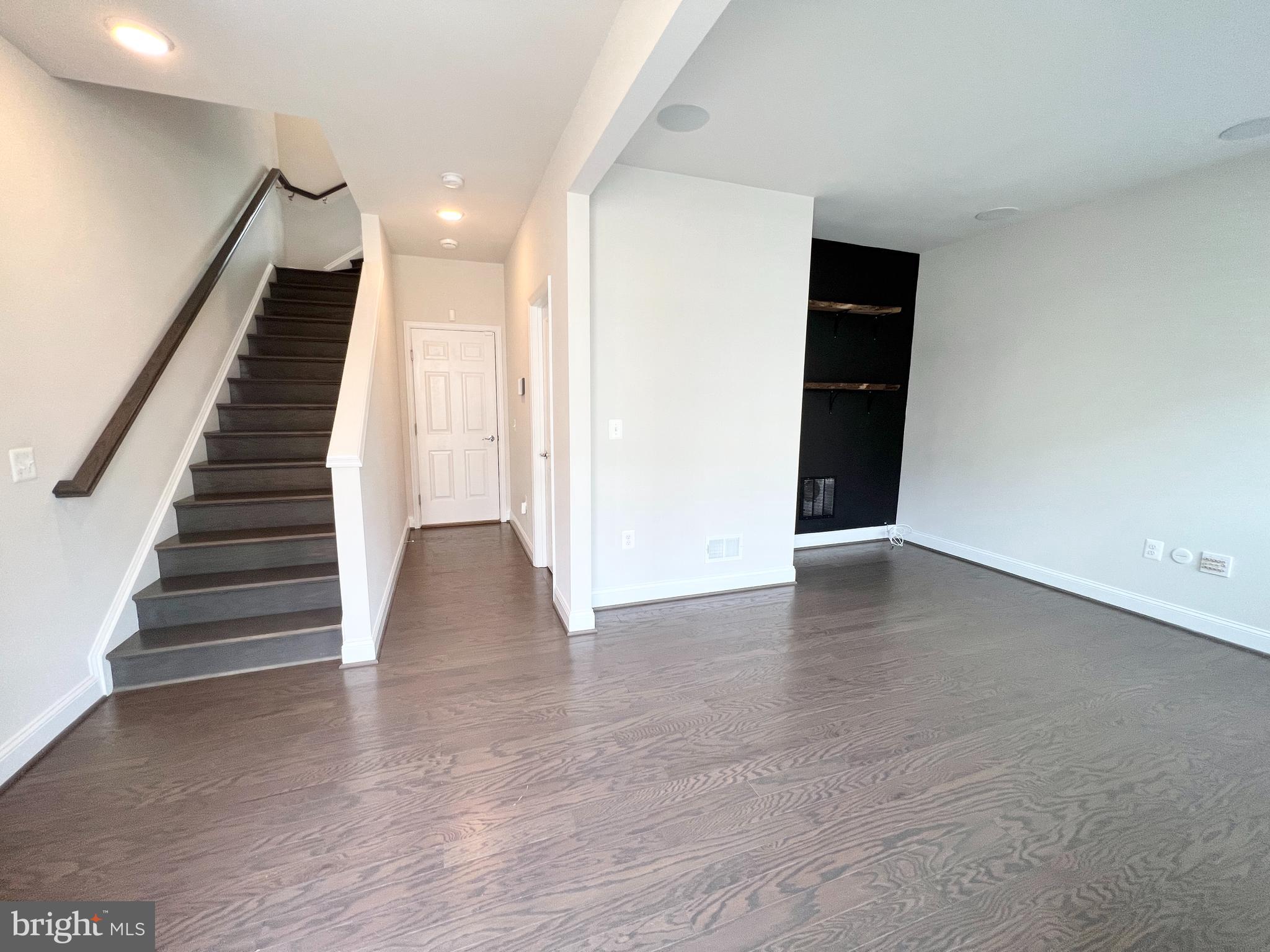 POTOMAC SHORES - Residential