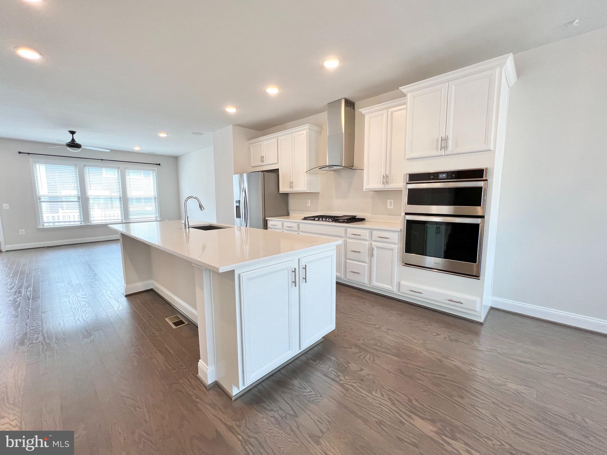 POTOMAC SHORES - Residential