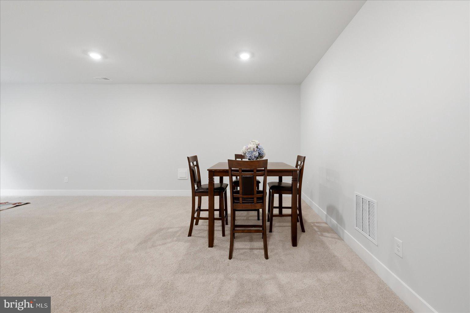 WOODED RUN ESTATES - Residential