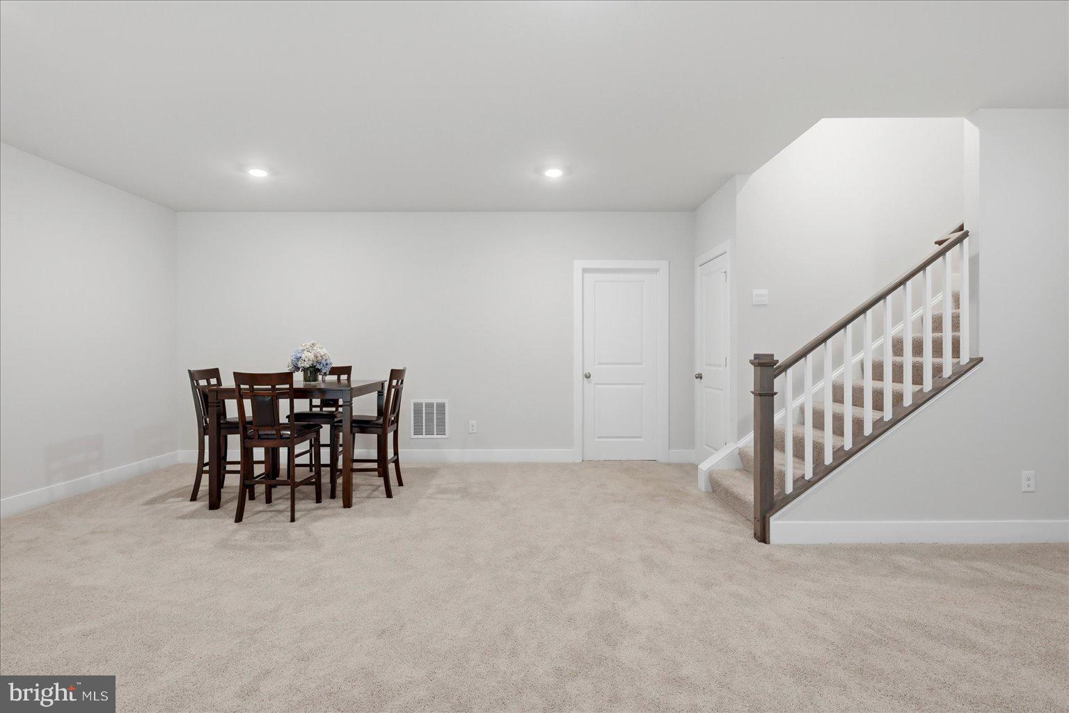 WOODED RUN ESTATES - Residential