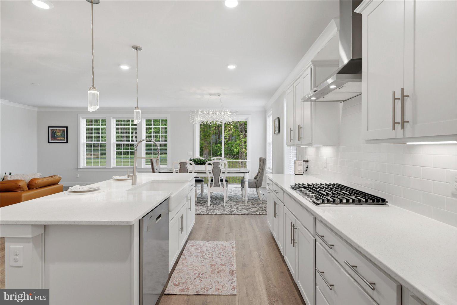 WOODED RUN ESTATES - Residential