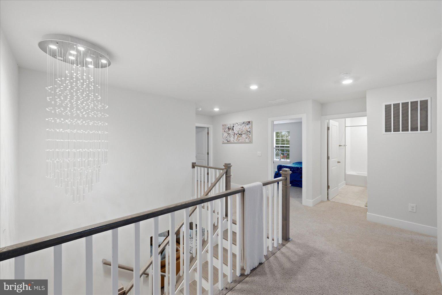WOODED RUN ESTATES - Residential