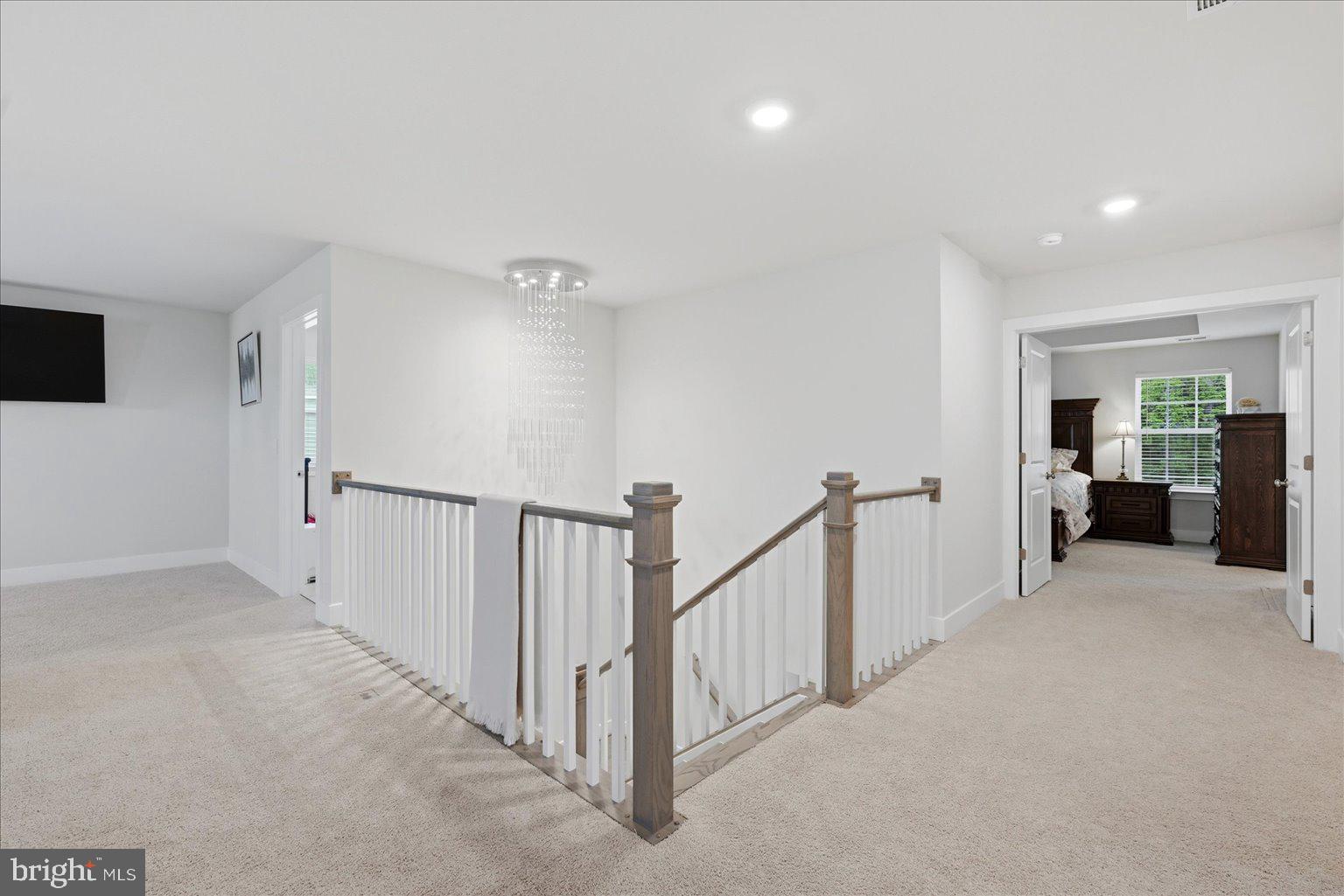 WOODED RUN ESTATES - Residential