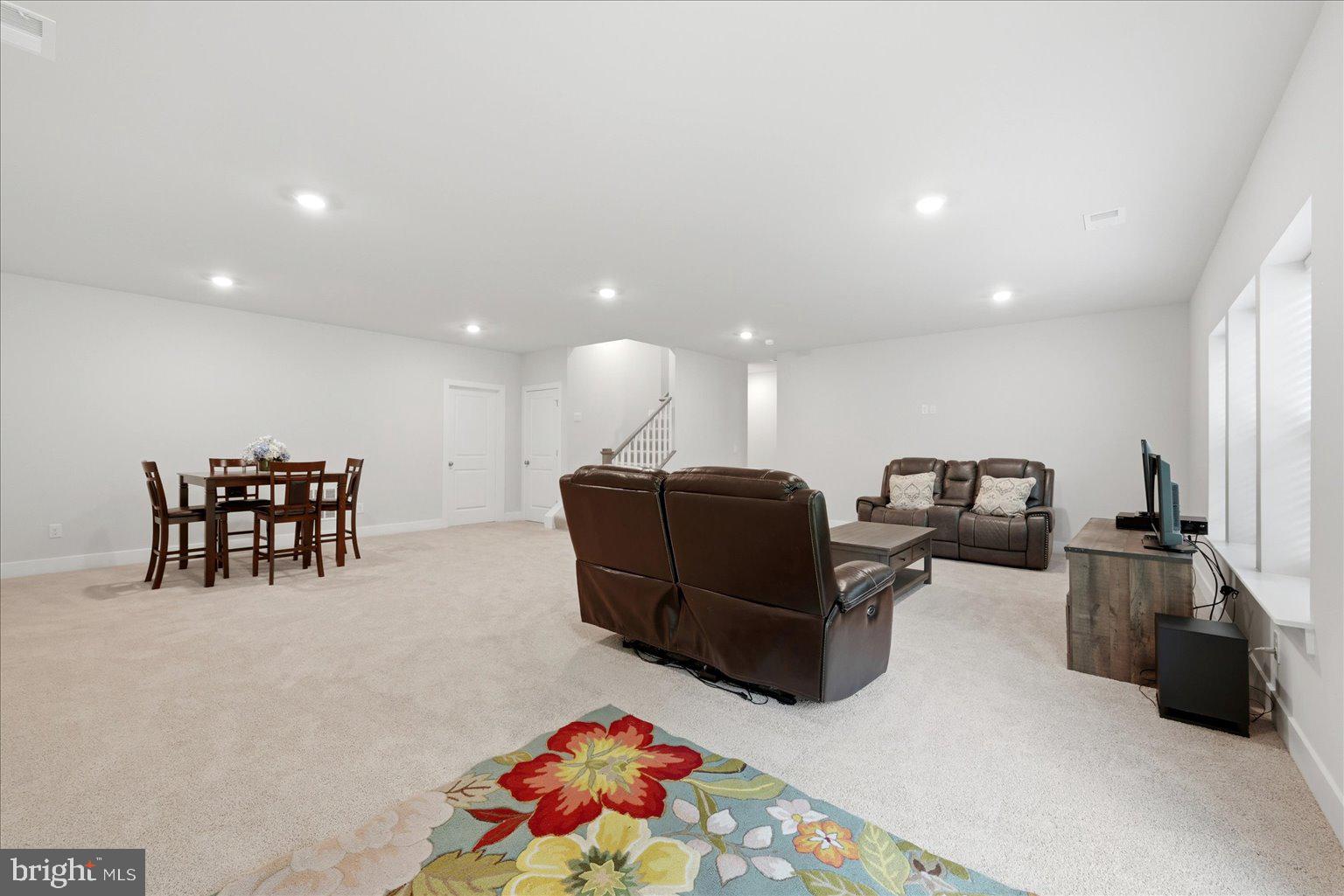 WOODED RUN ESTATES - Residential