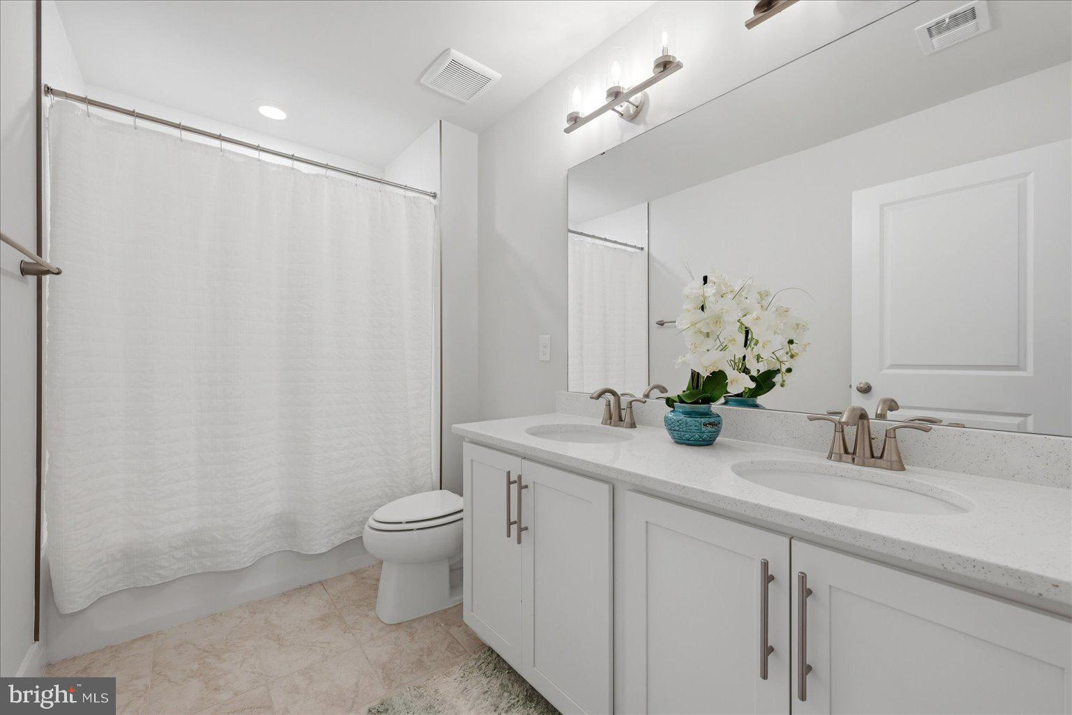 WOODED RUN ESTATES - Residential