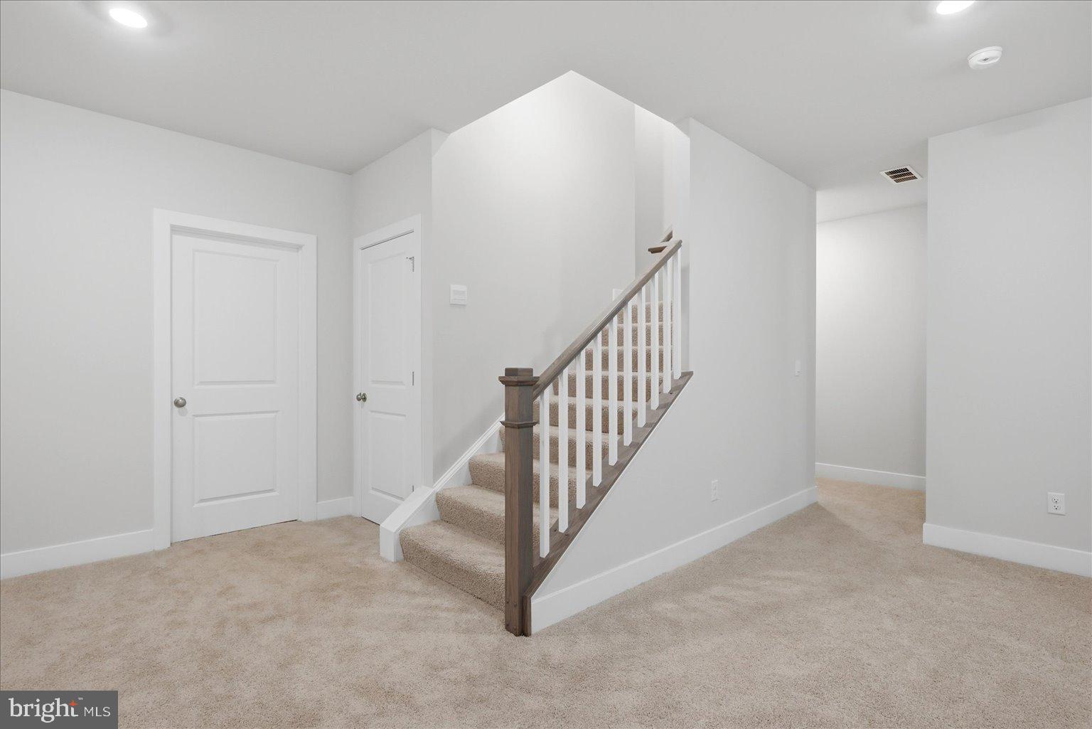 WOODED RUN ESTATES - Residential