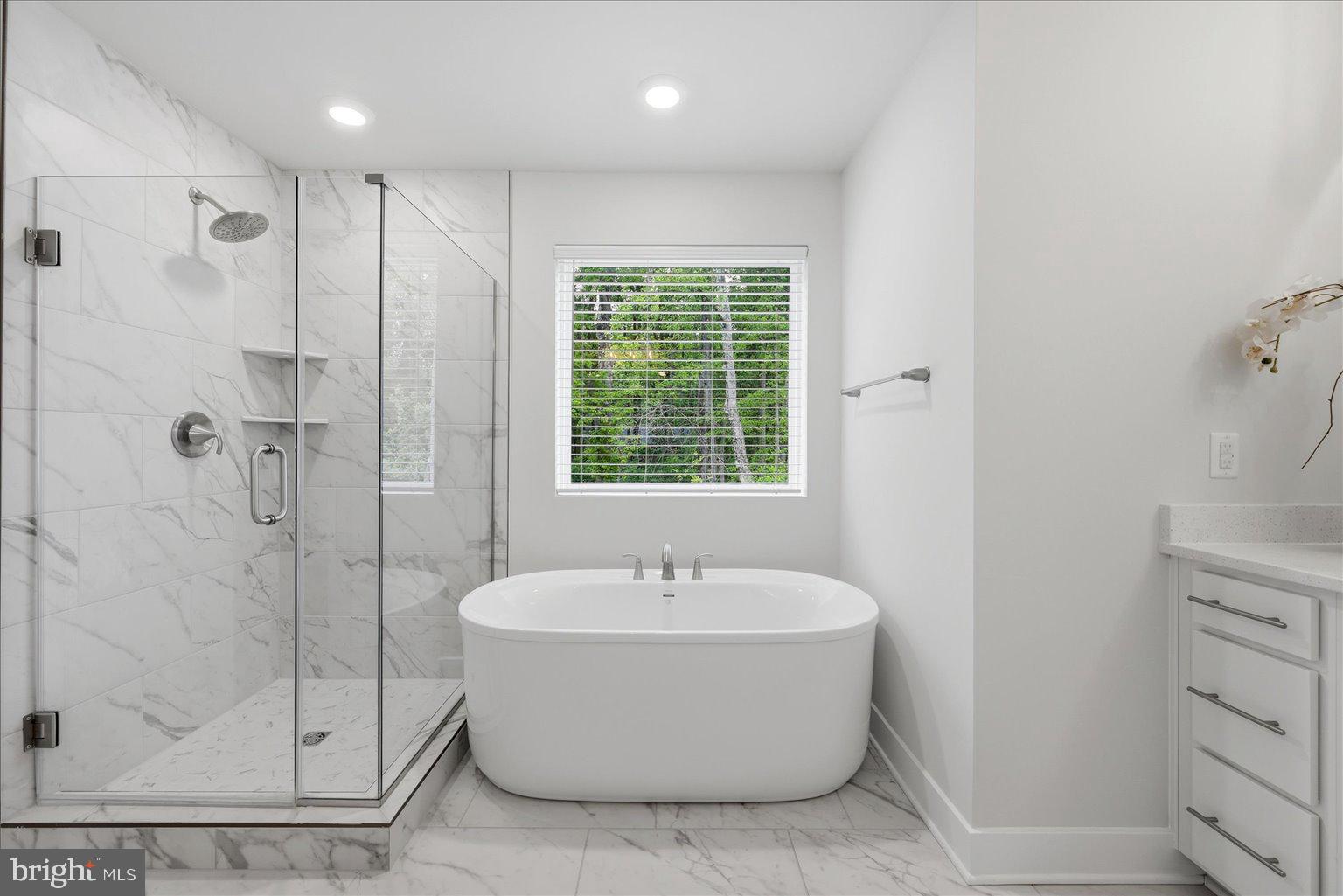 WOODED RUN ESTATES - Residential