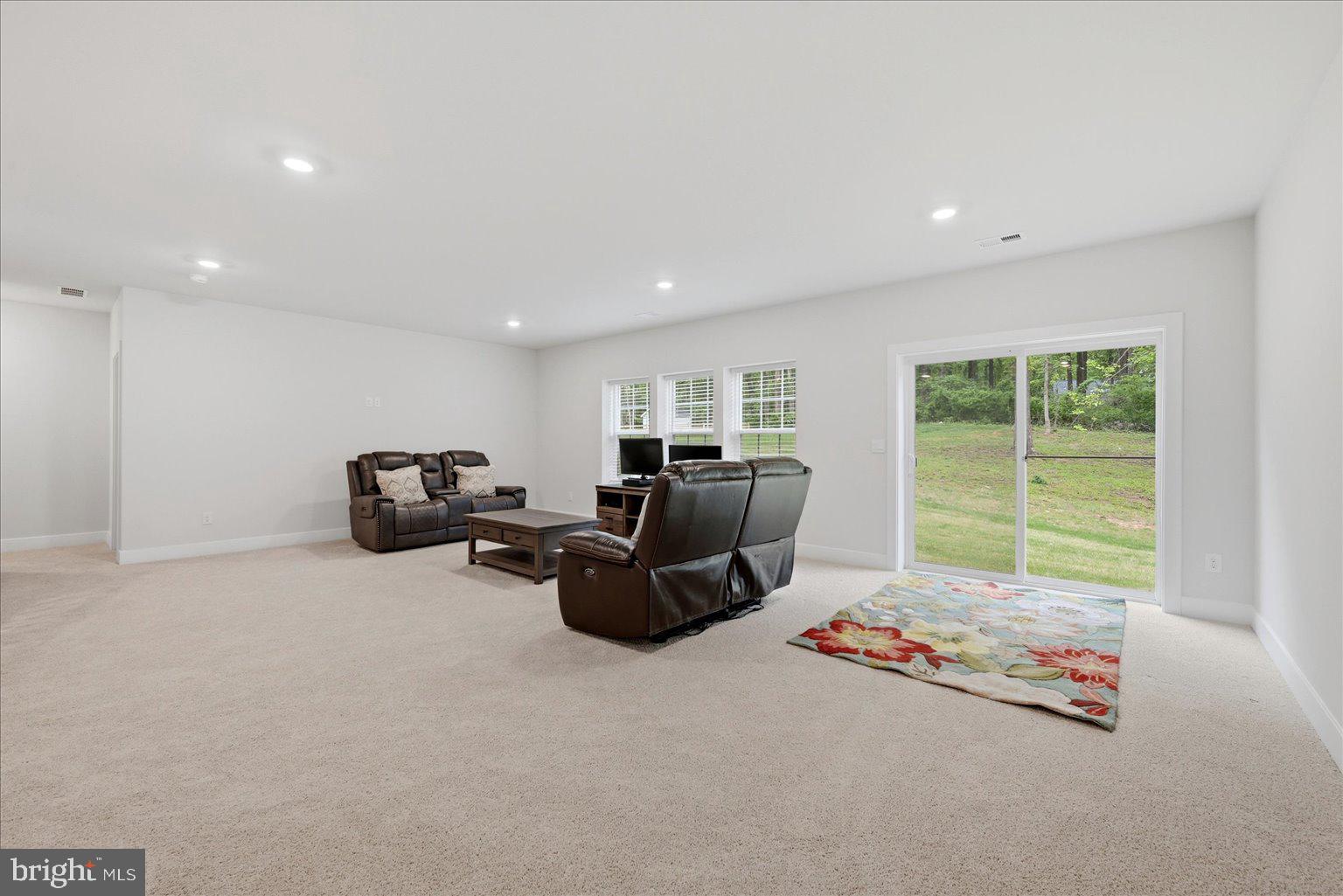 WOODED RUN ESTATES - Residential