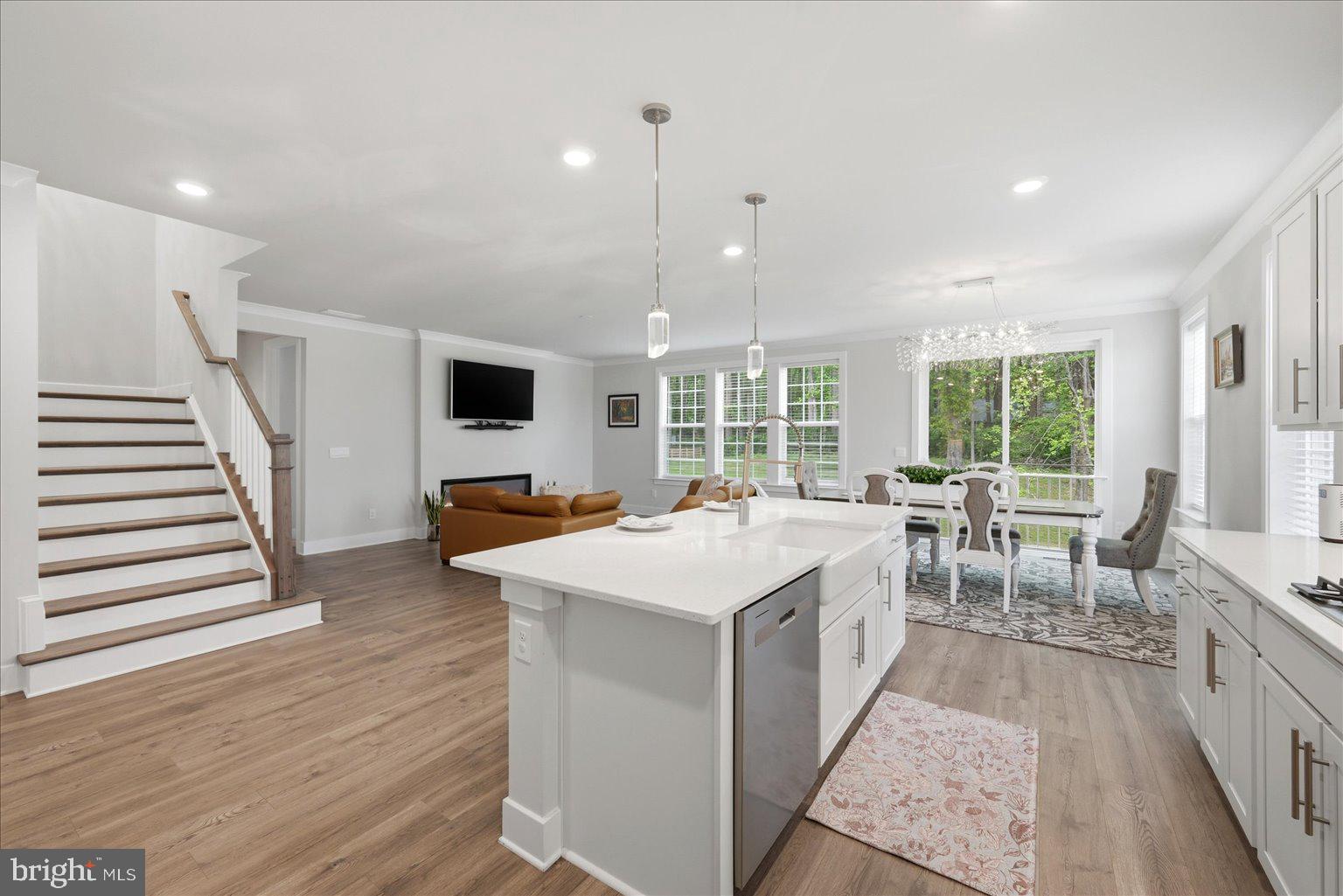WOODED RUN ESTATES - Residential