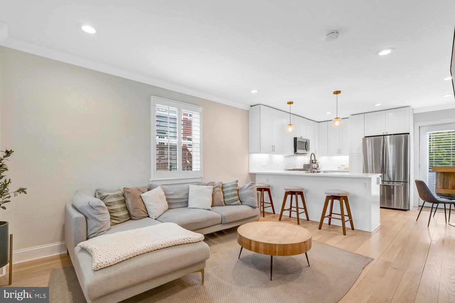 PATRICK HENRY - Residential