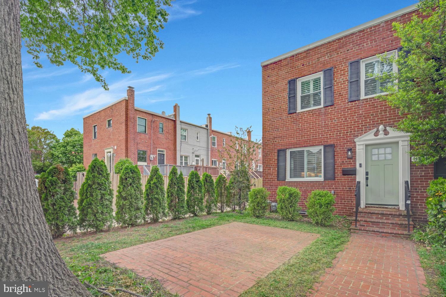 PATRICK HENRY - Residential