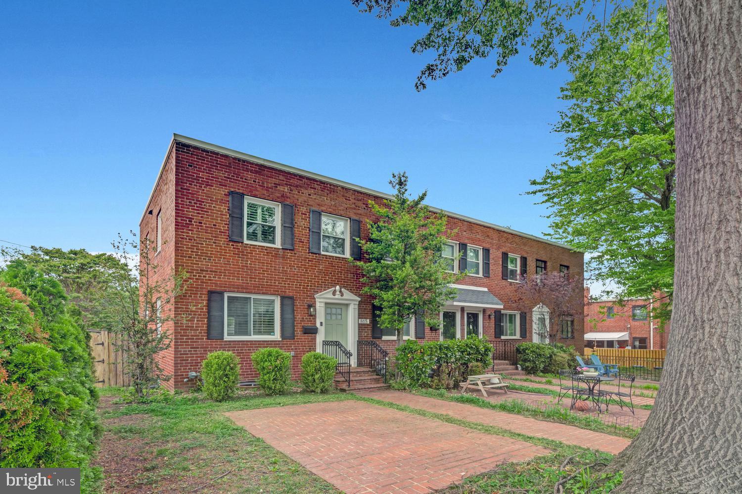 PATRICK HENRY - Residential