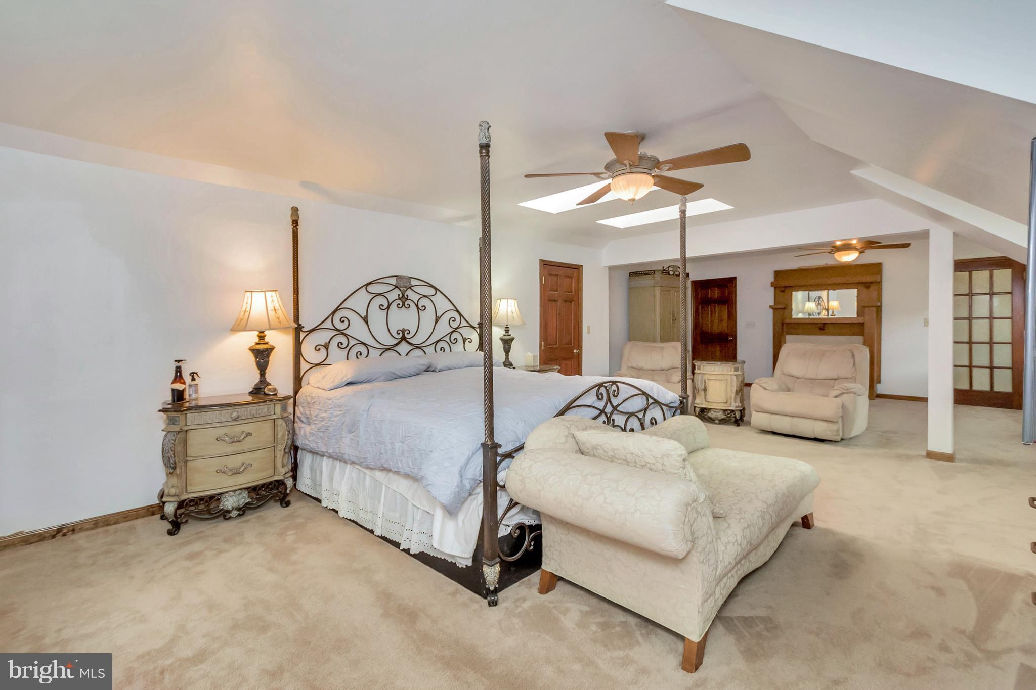 WHITESTONE - Residential