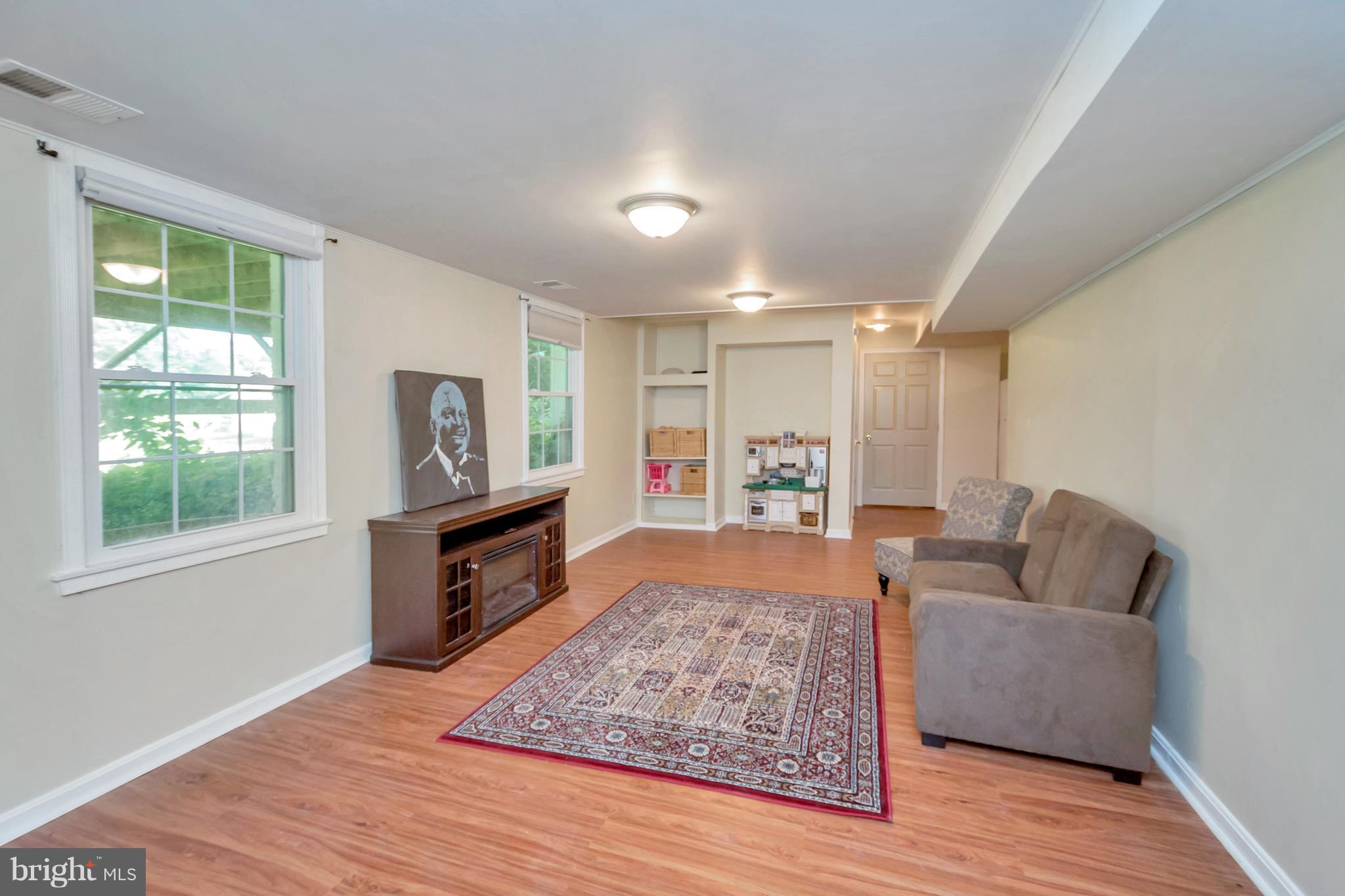 WHITESTONE - Residential
