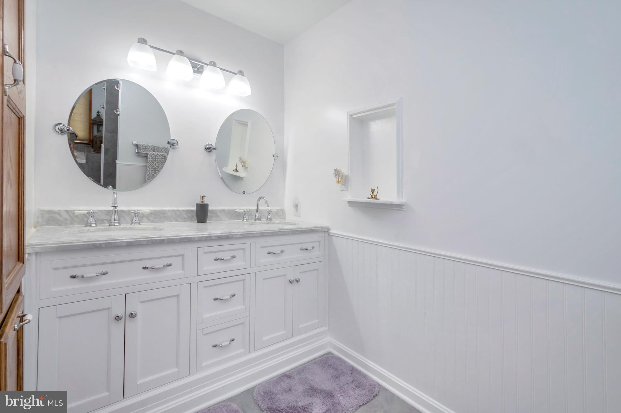 WHITESTONE - Residential