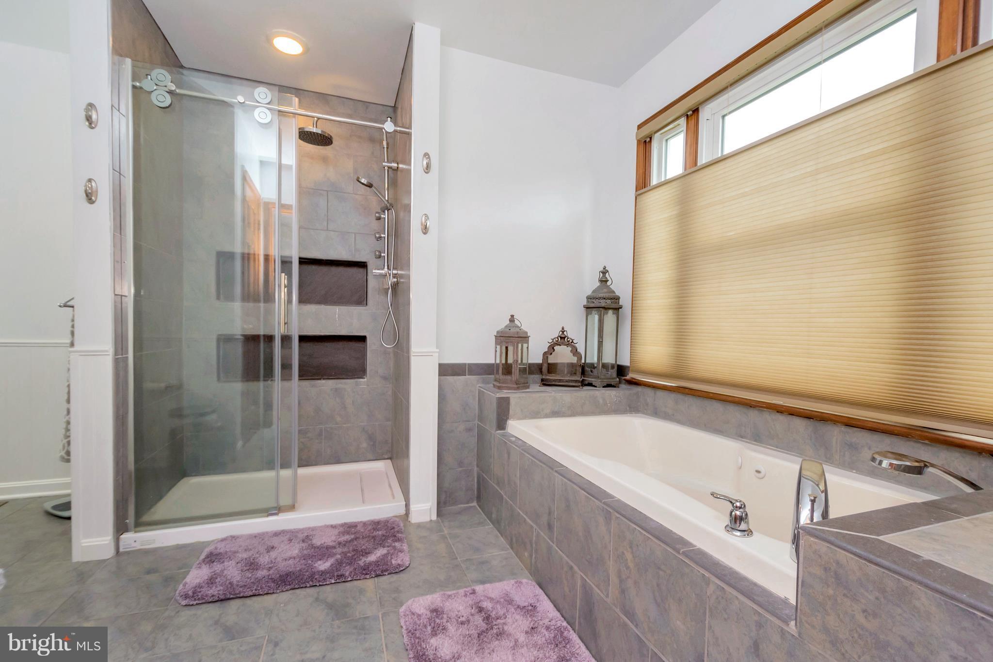 WHITESTONE - Residential