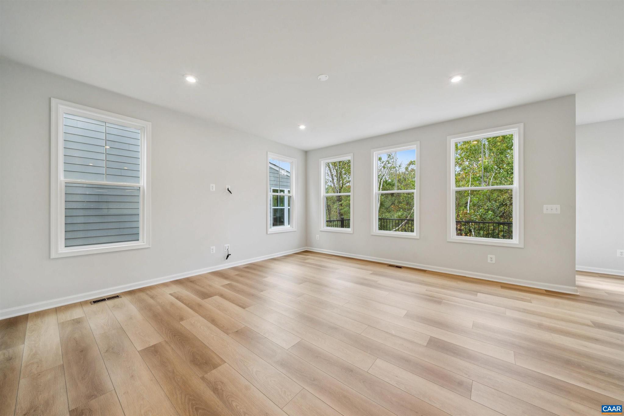 PLEASANT GREEN - Residential