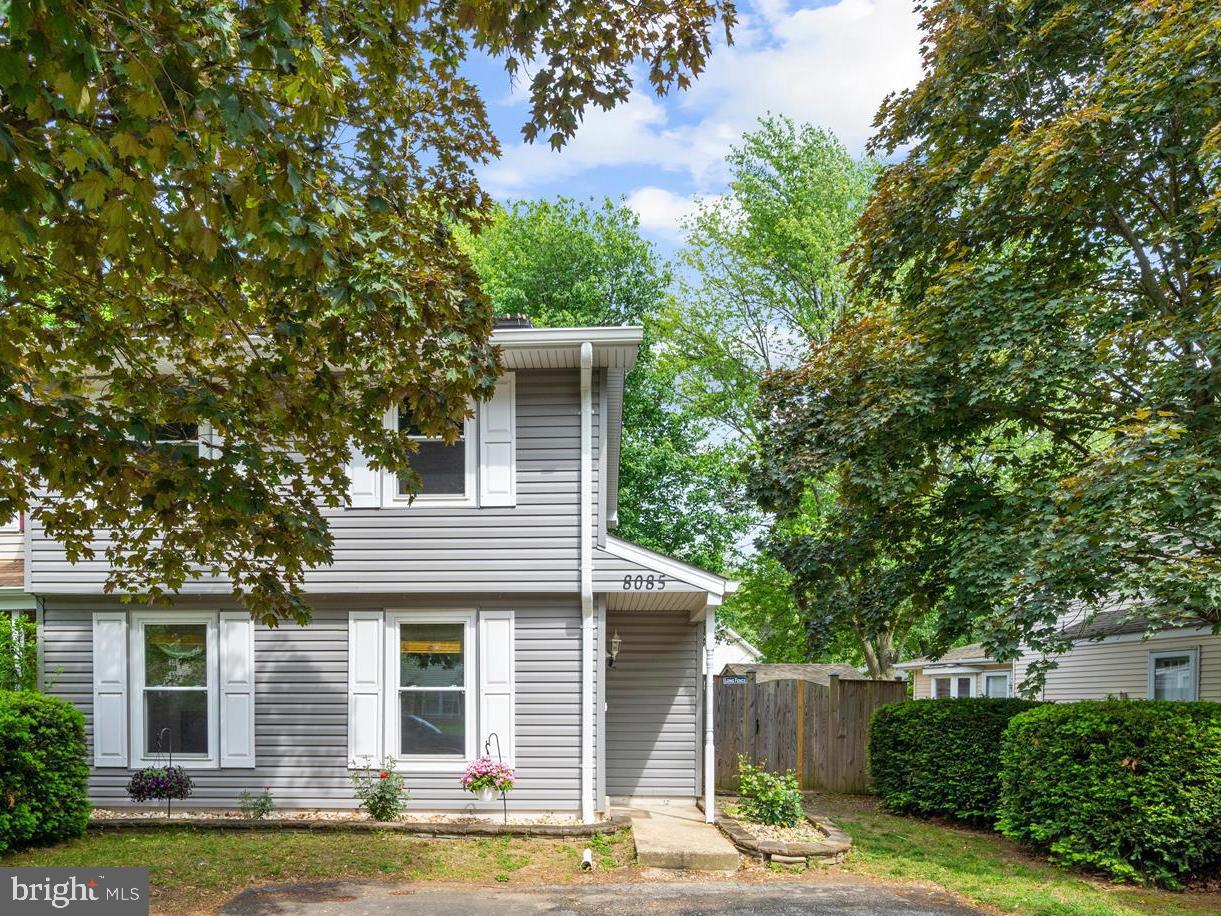Welcome Home!  This beautiful Colonial duplex is just waiting for you!  Step in to find a Living room with wood burning fireplace, separate Dining room & Granite counters, Cabinets & Stainless Steel appliances in the kitchen!  As an extra bonus, the Main level has a Bedroom & Laundry room for convenience.  Upstairs you will find 2 Bedrooms and 2 full Bathrooms!  The back yard is fully fenced for privacy and has a Deck & Shed for storage.  Newly replaced Floors on lower level, Roof, HVAC, Solar Panels, Windows, Doors & Siding make this home stand out!  Community pools, tennis courts, playground area & more are included here in Chesterfield.  This home offers low maintenance & is close to shopping, schools, medical providers, hospitals & interstate access.
You won't want to miss this gem!  Schedule your tour today & see for yourself!  Motivated Seller welcomes your offer today!