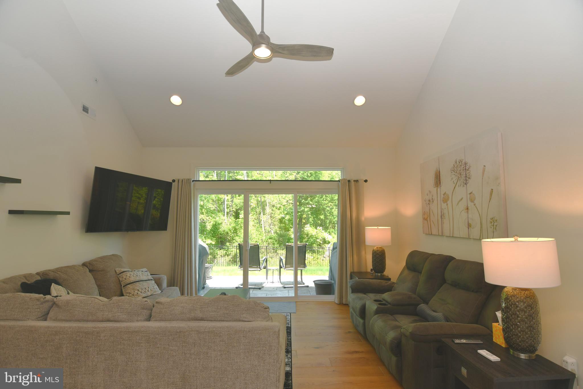ROSE POINTE - Residential