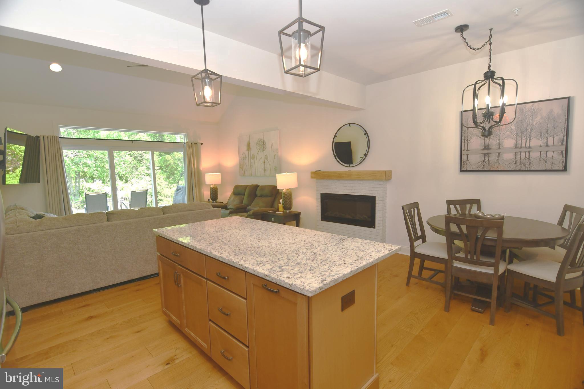 ROSE POINTE - Residential