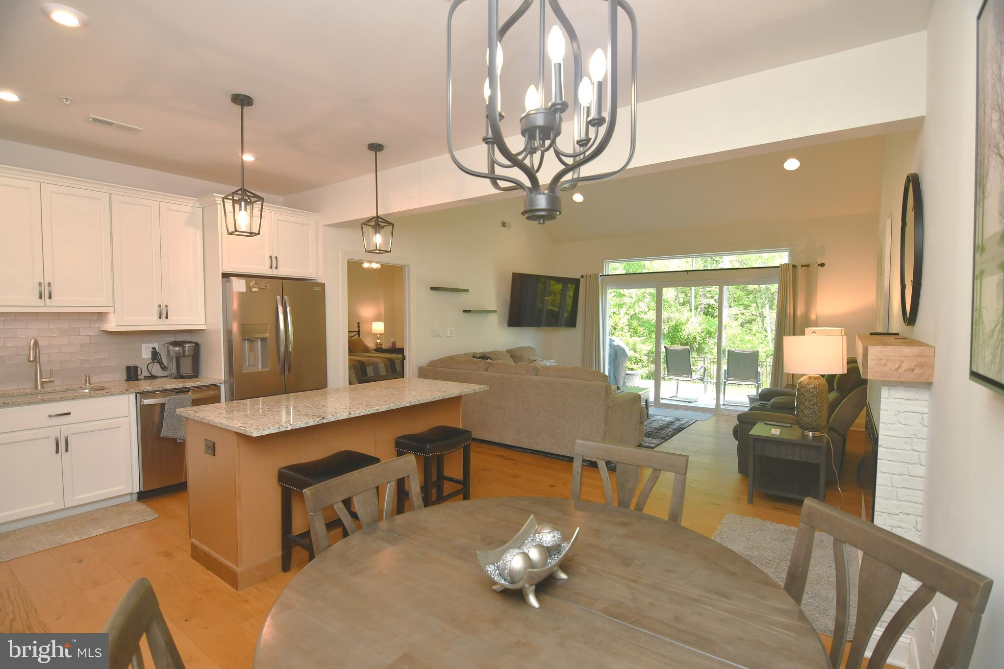 ROSE POINTE - Residential