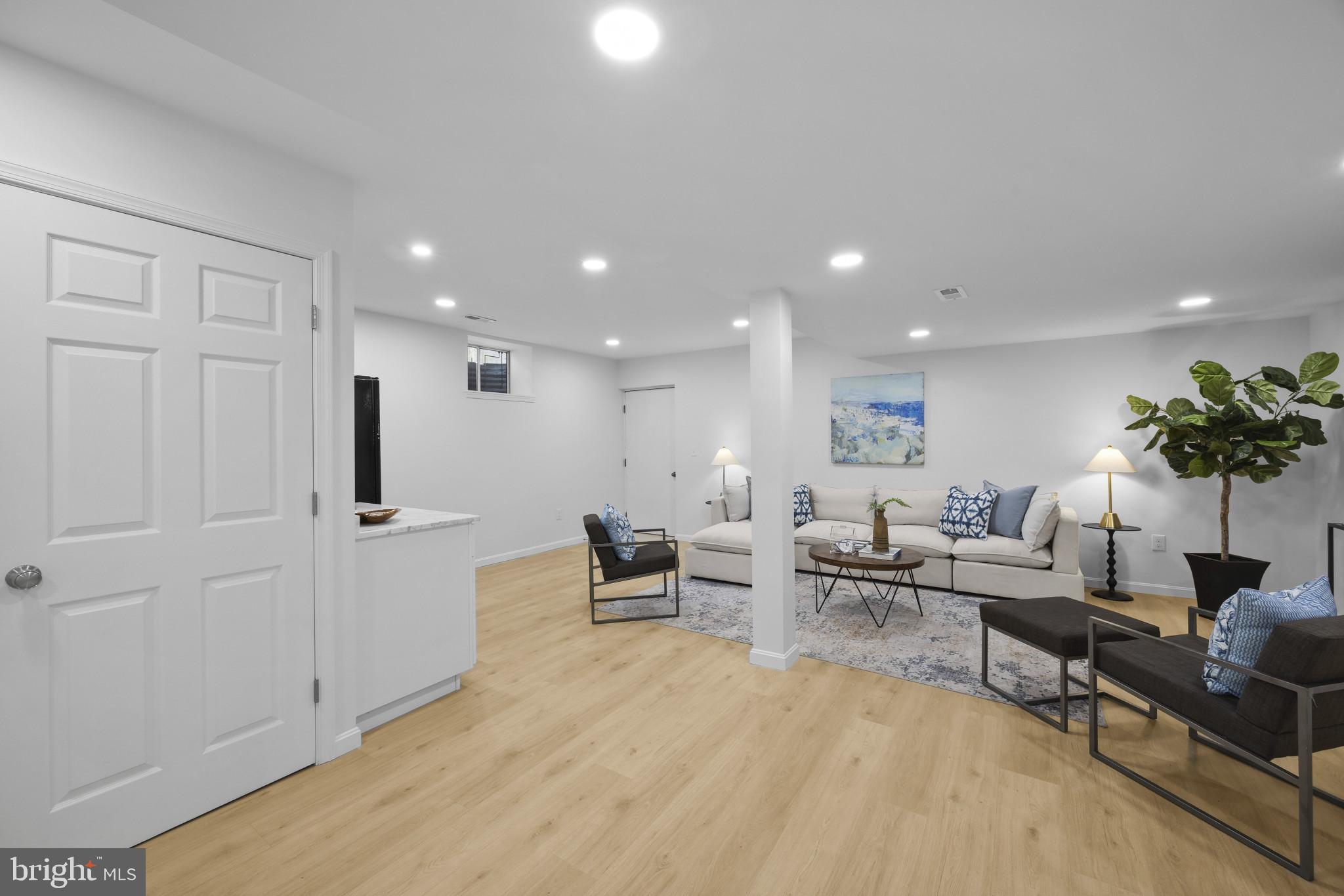 EASTPORT - Residential
