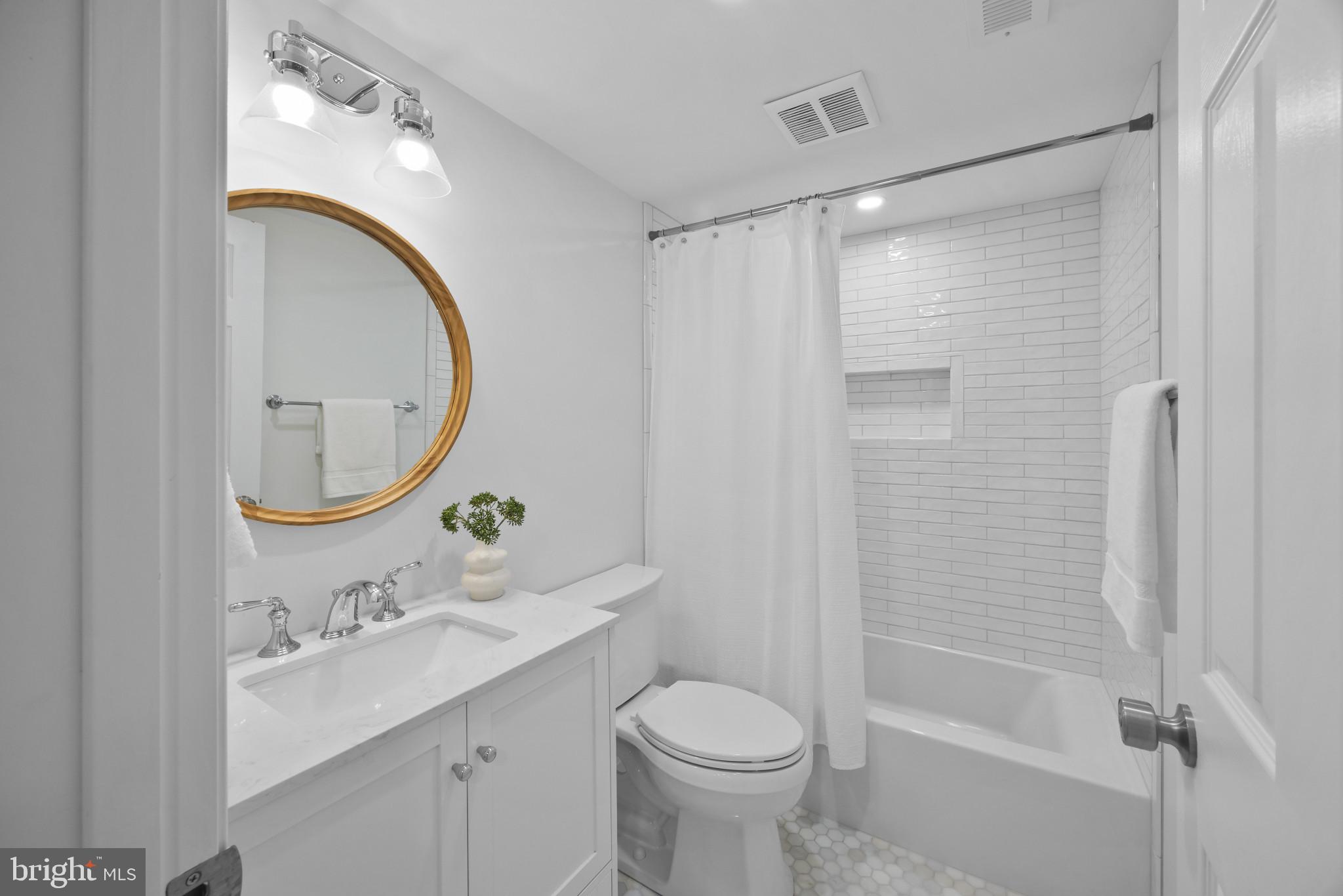 EASTPORT - Residential