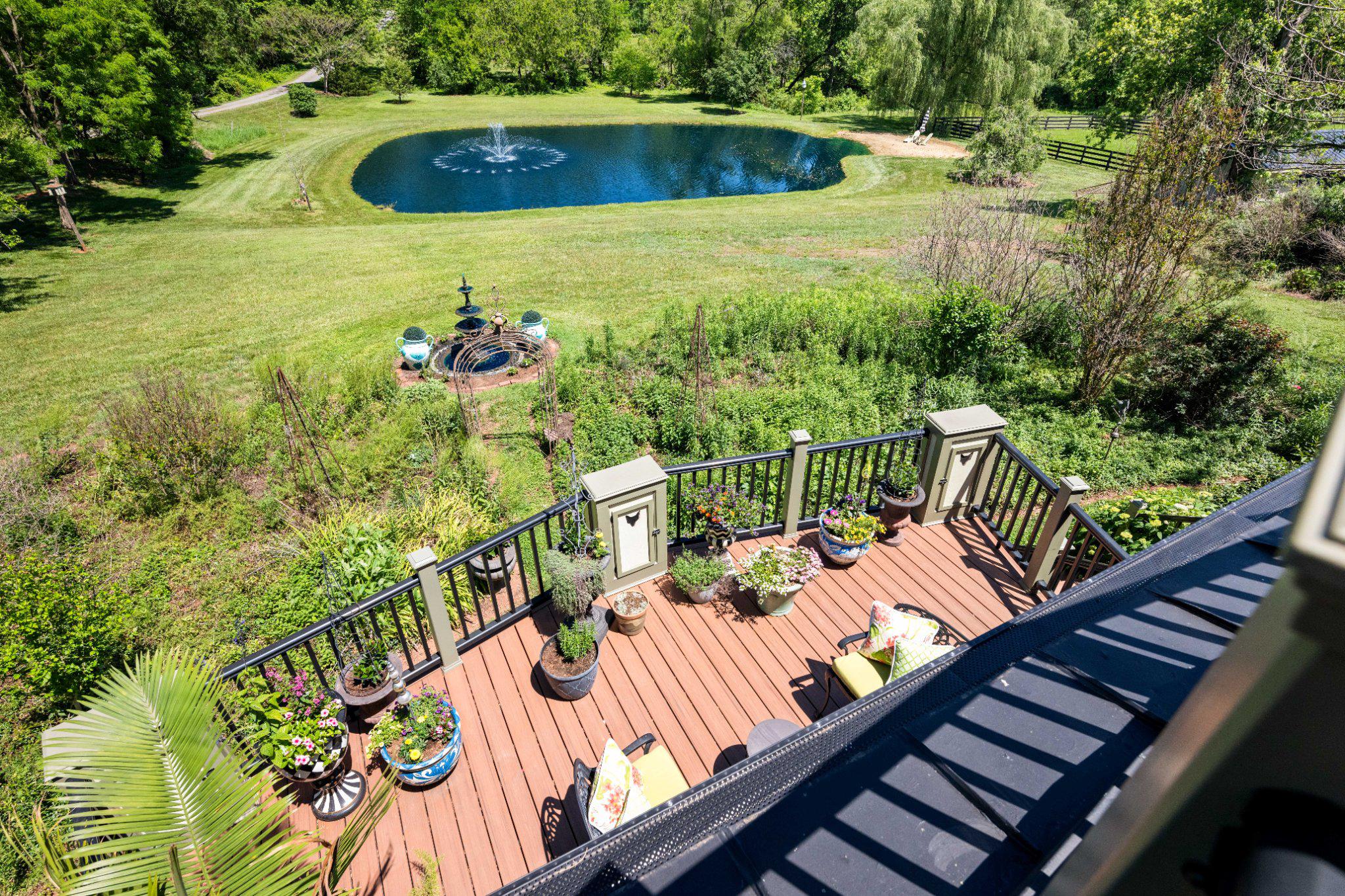 POOLESVILLE OUTSIDE - Farm