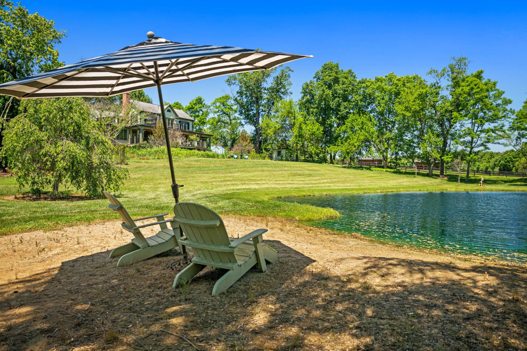 POOLESVILLE OUTSIDE - Farm