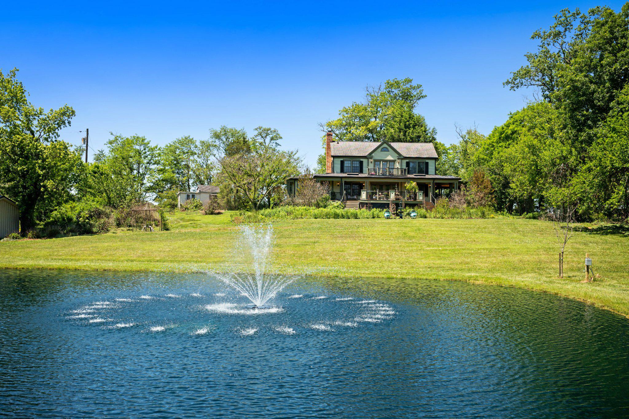 POOLESVILLE OUTSIDE - Farm