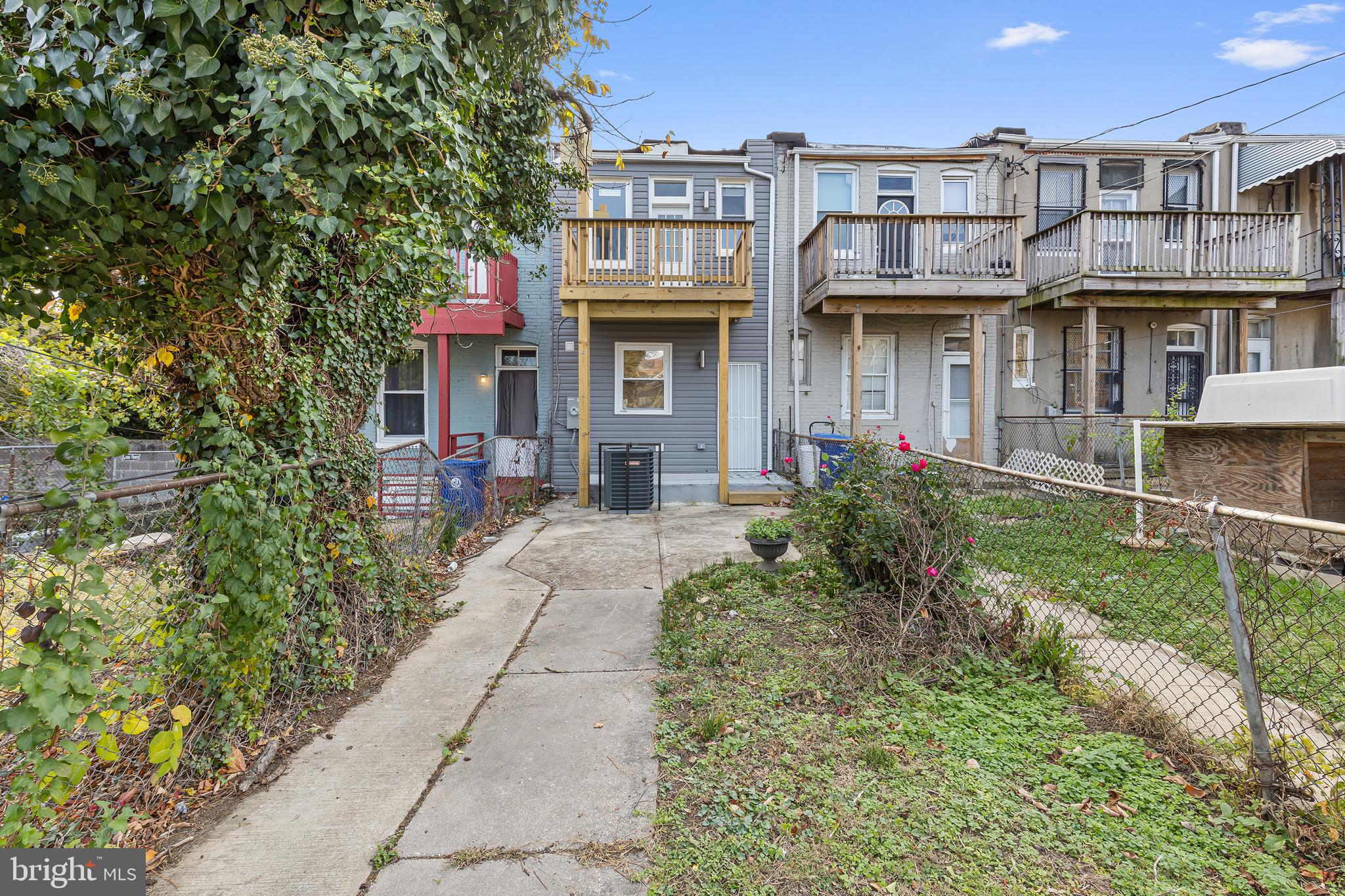 MONDAWMIN - Residential