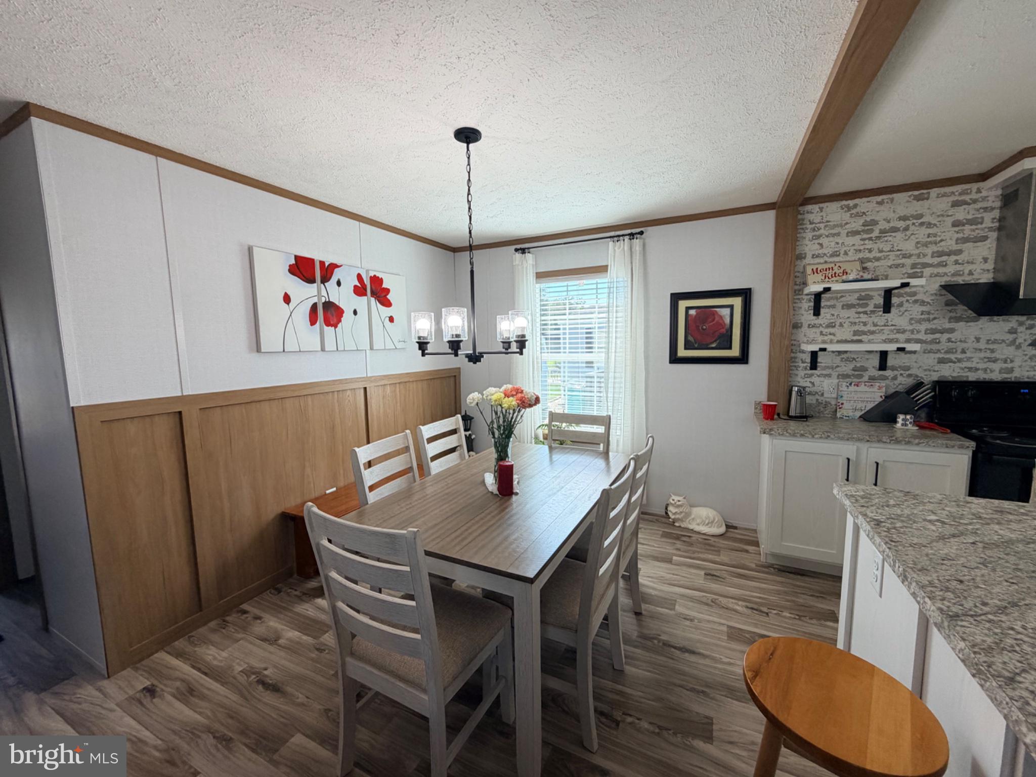 MIDDLE CREEK VILLAGE - Residential