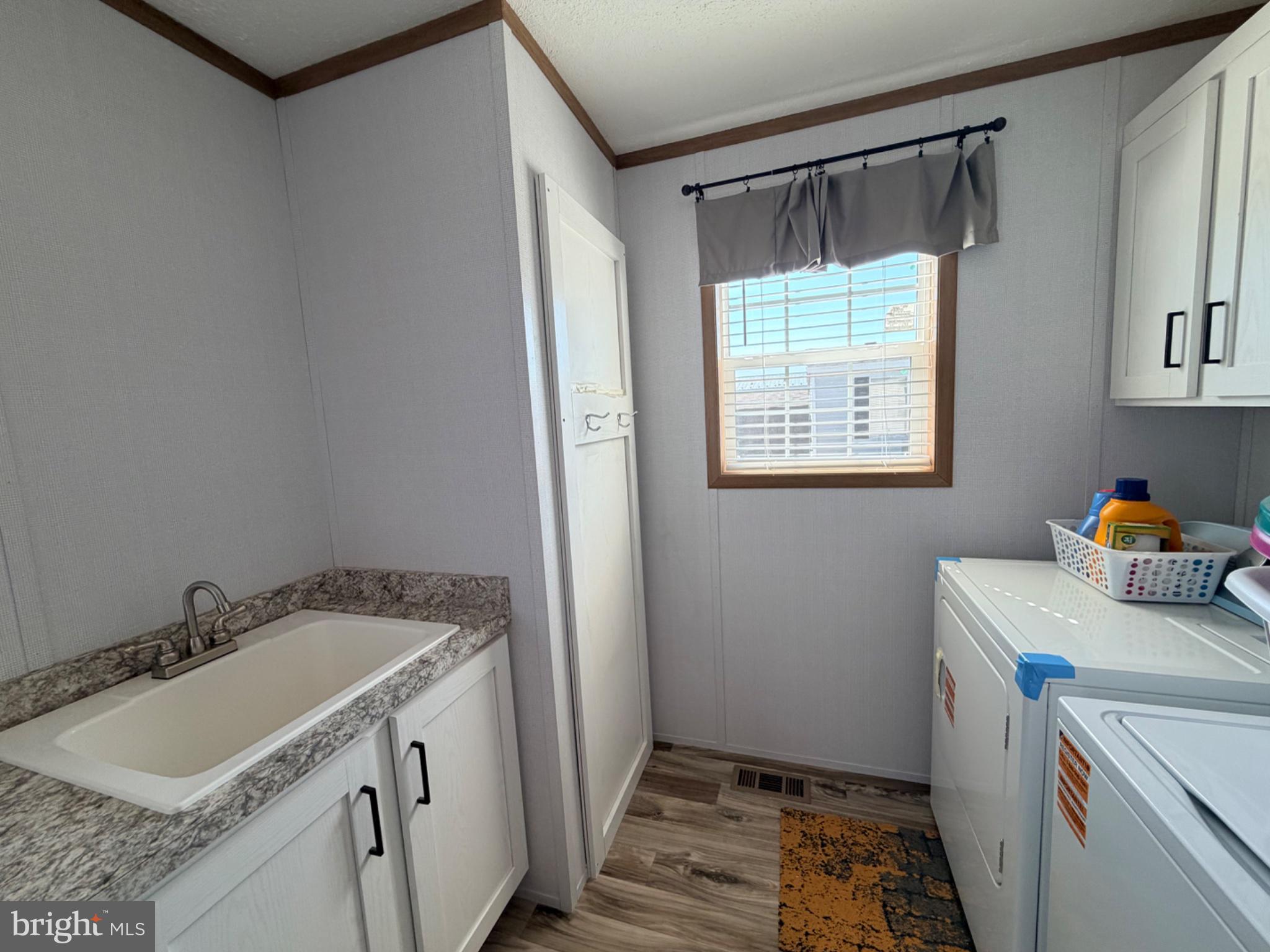 MIDDLE CREEK VILLAGE - Residential