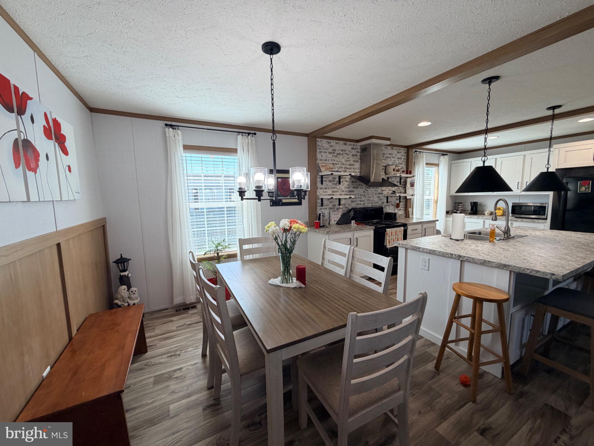 MIDDLE CREEK VILLAGE - Residential