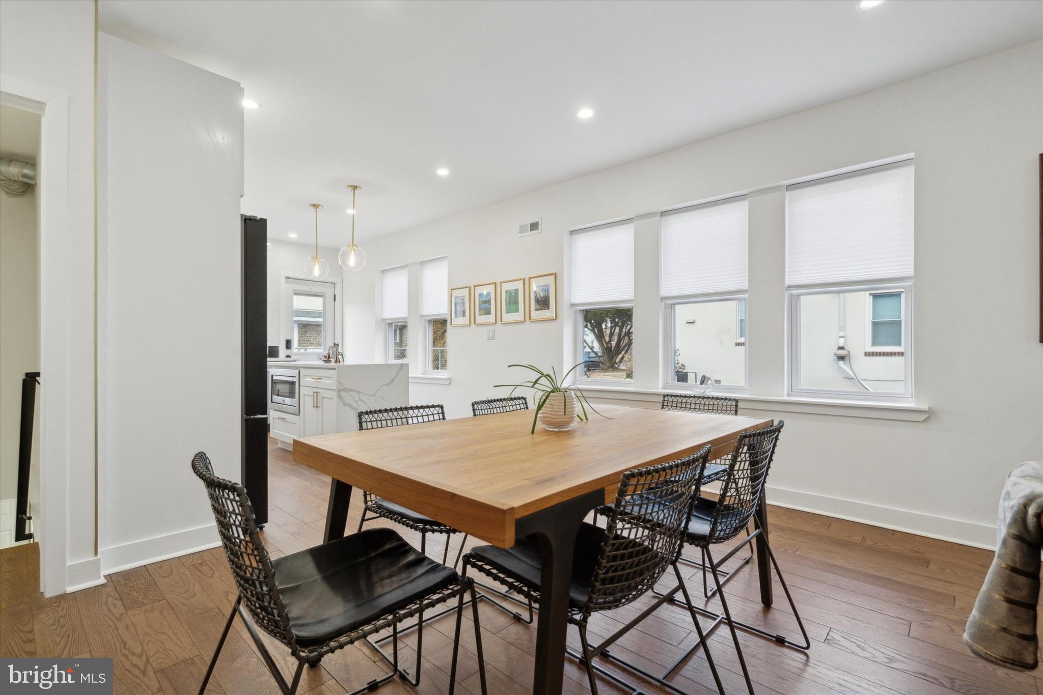 ROXBOROUGH - Residential