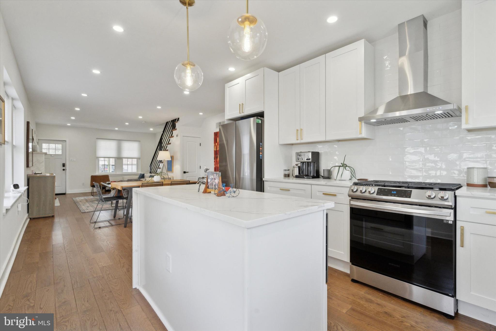 ROXBOROUGH - Residential