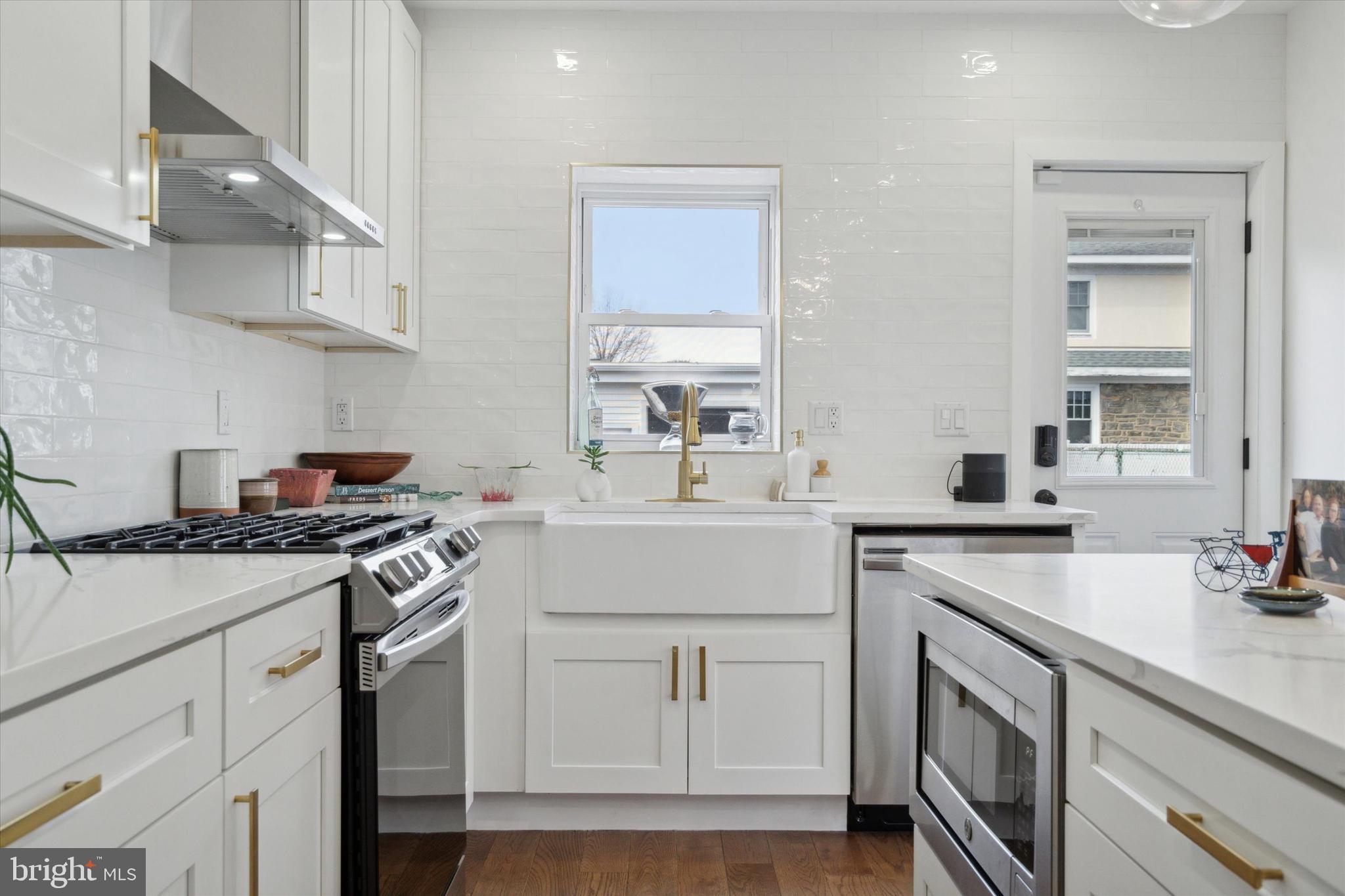 ROXBOROUGH - Residential