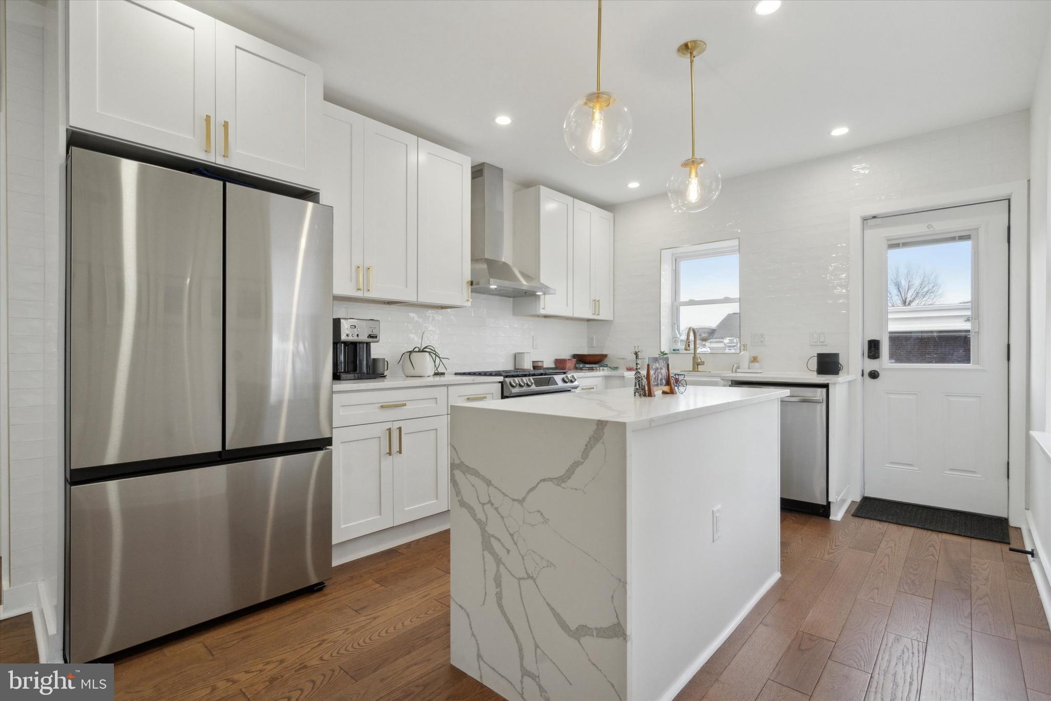 ROXBOROUGH - Residential