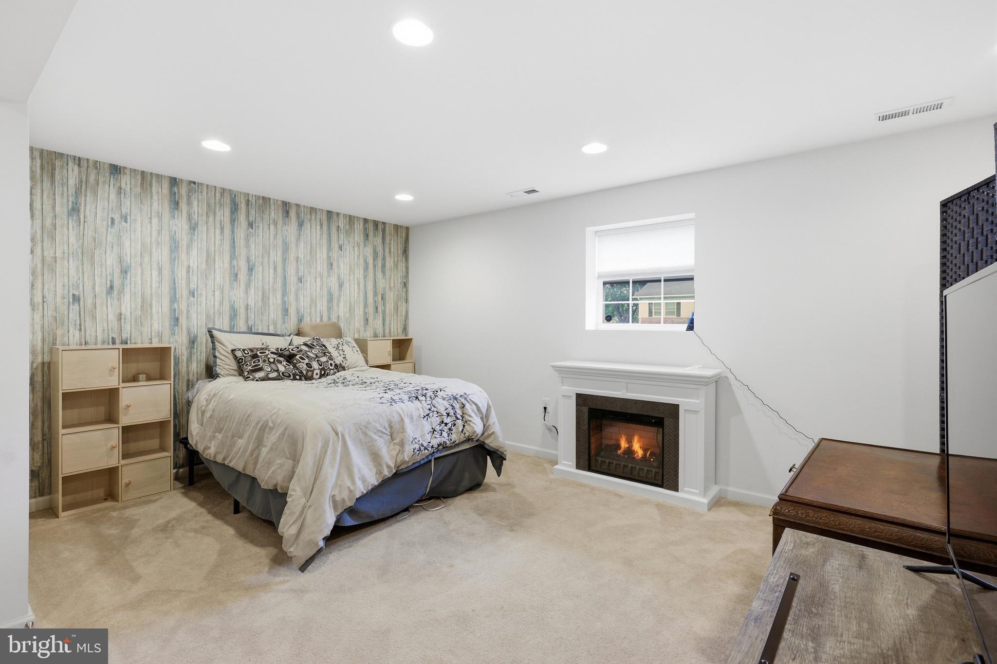 MANOR PARK - Residential