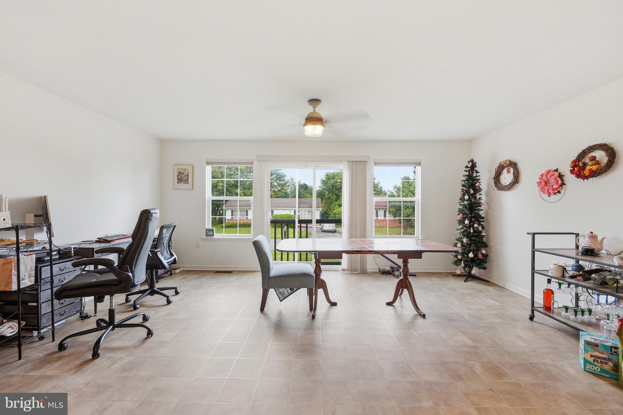 MANOR PARK - Residential