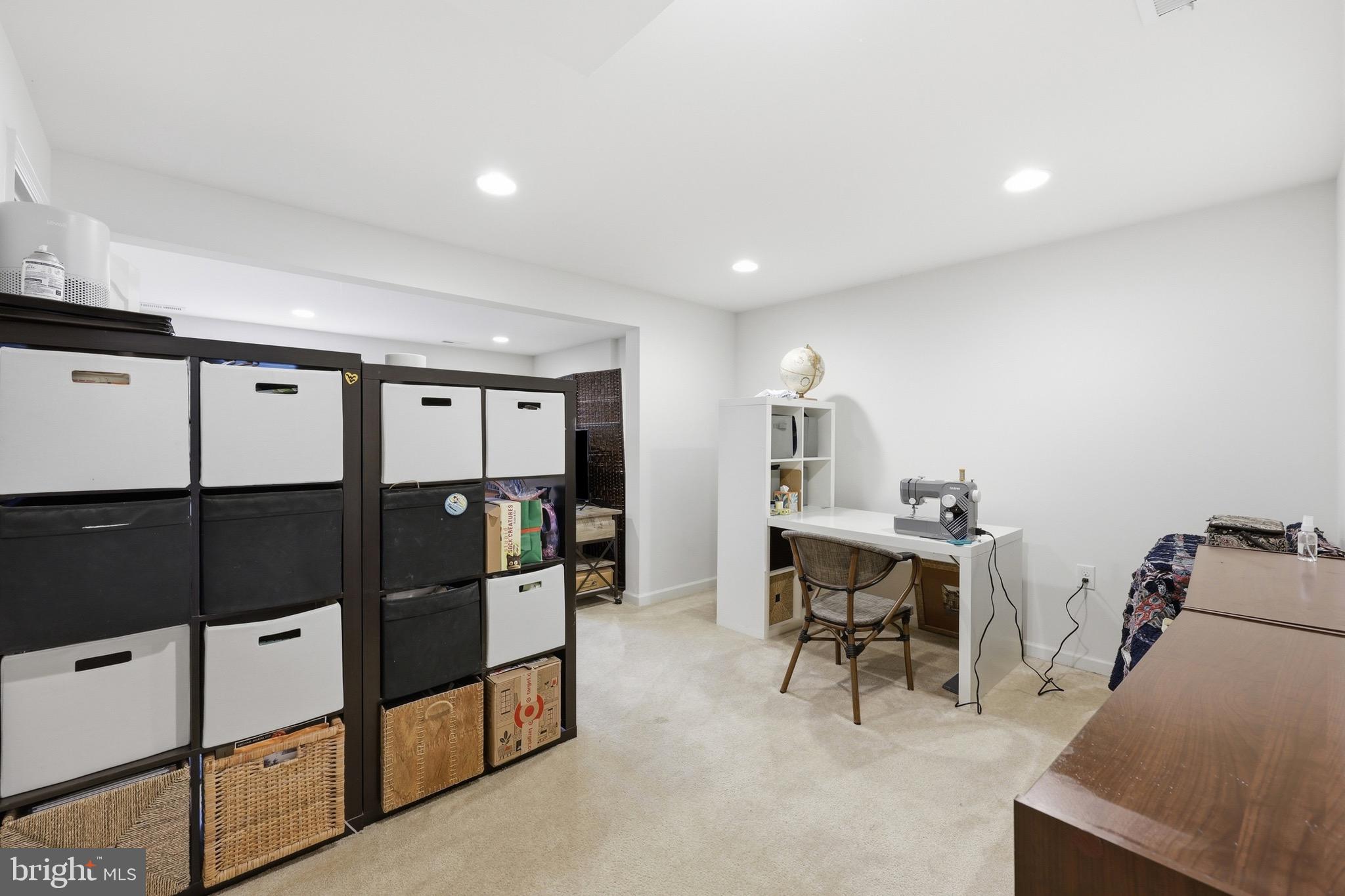 MANOR PARK - Residential