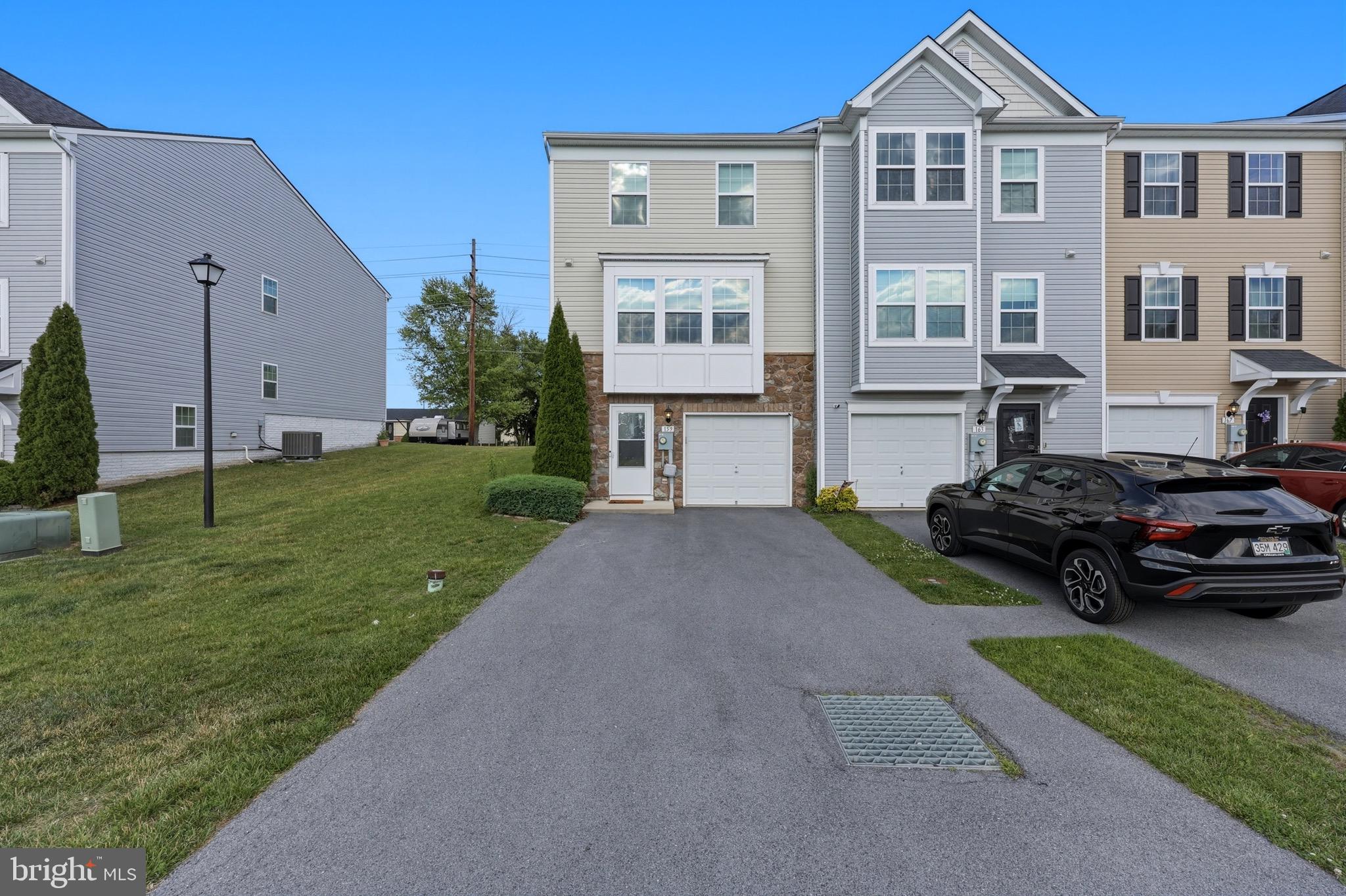 MANOR PARK - Residential