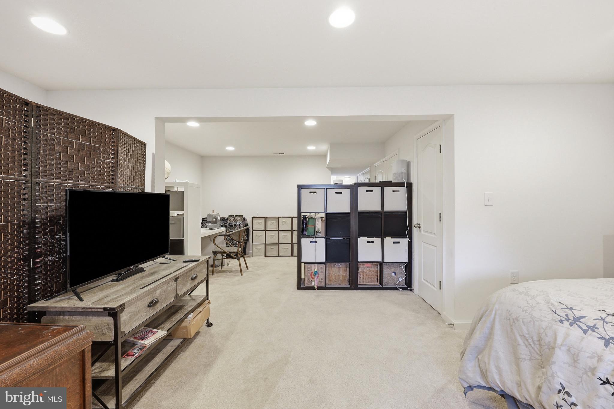 MANOR PARK - Residential