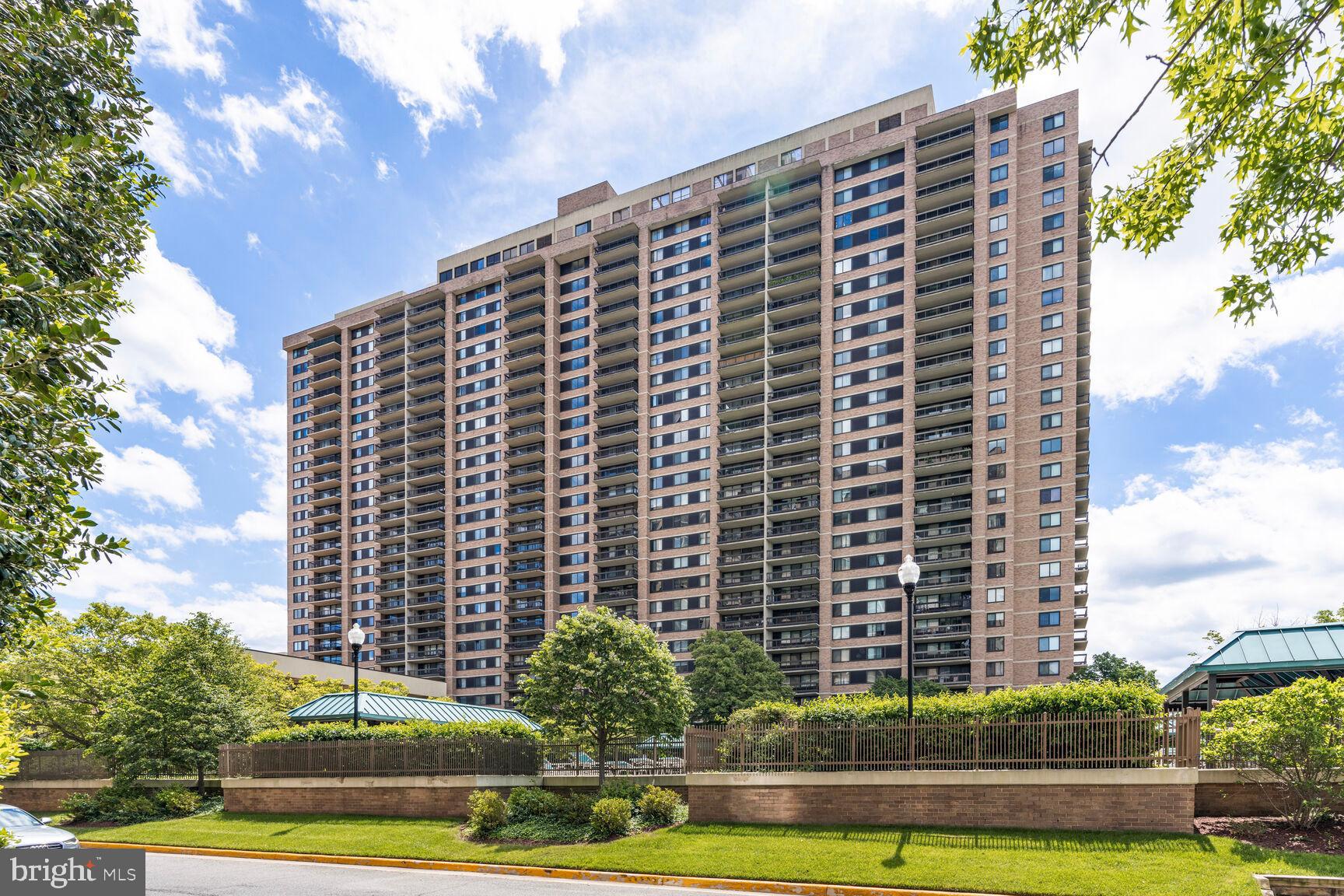 SKYLINE SQUARE CONDO - Residential Lease