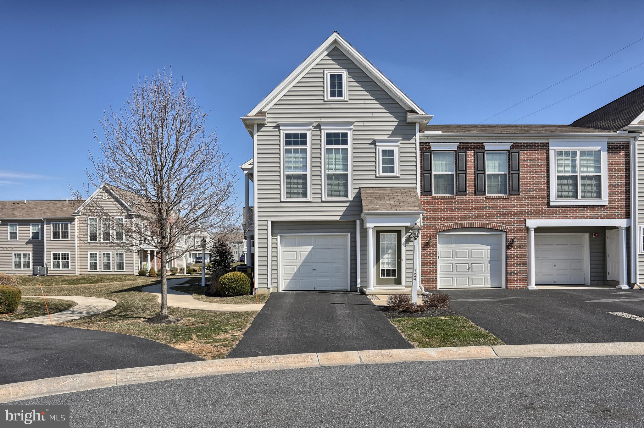 DEER RUN COMMONS - Residential