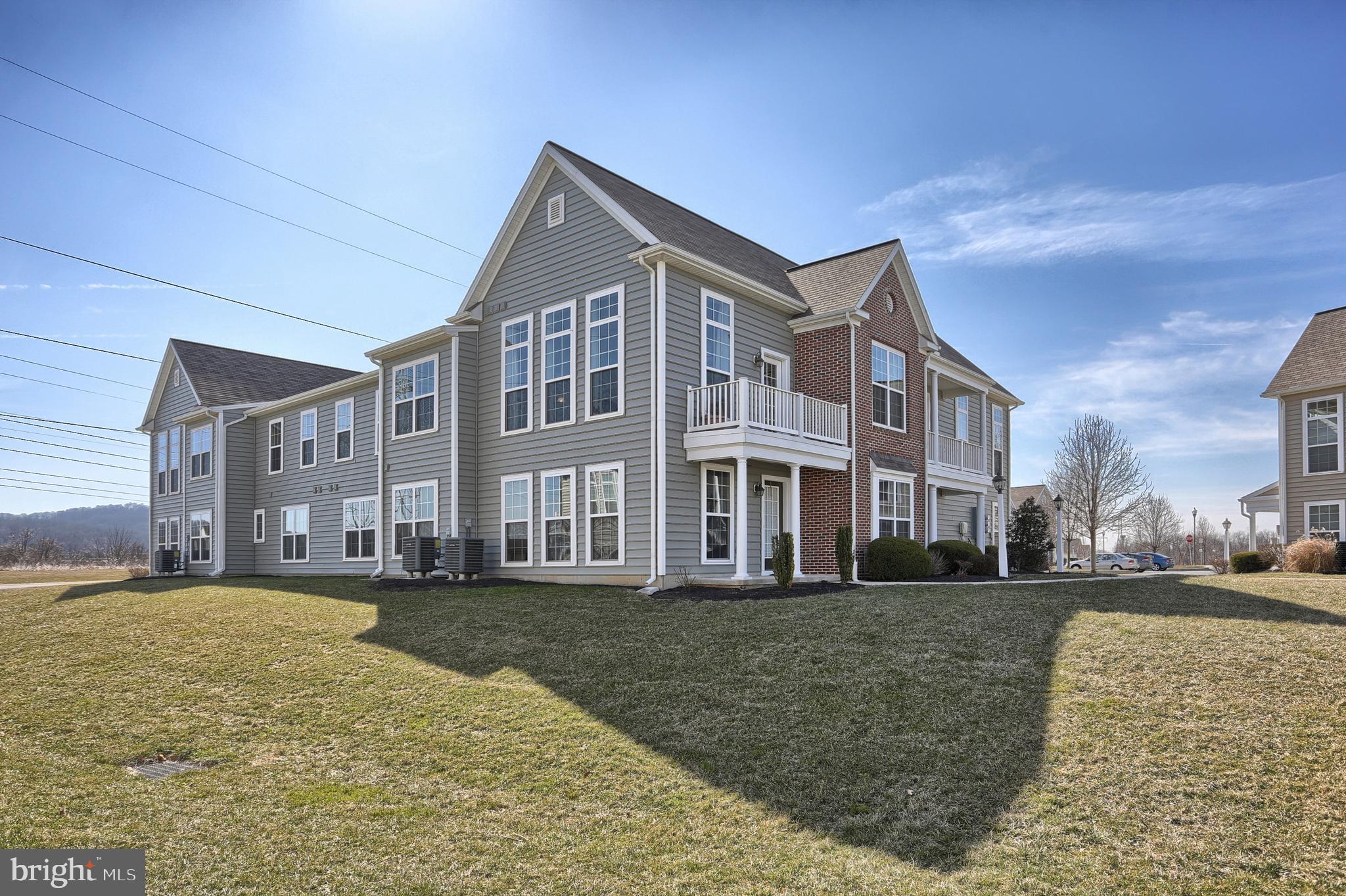 DEER RUN COMMONS - Residential