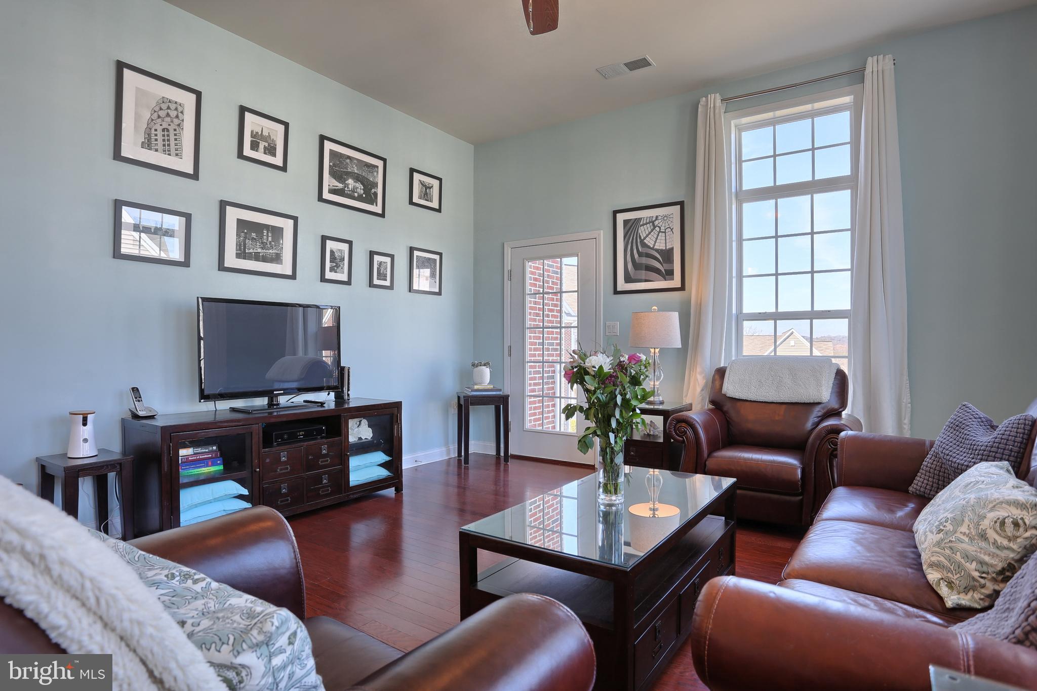 DEER RUN COMMONS - Residential
