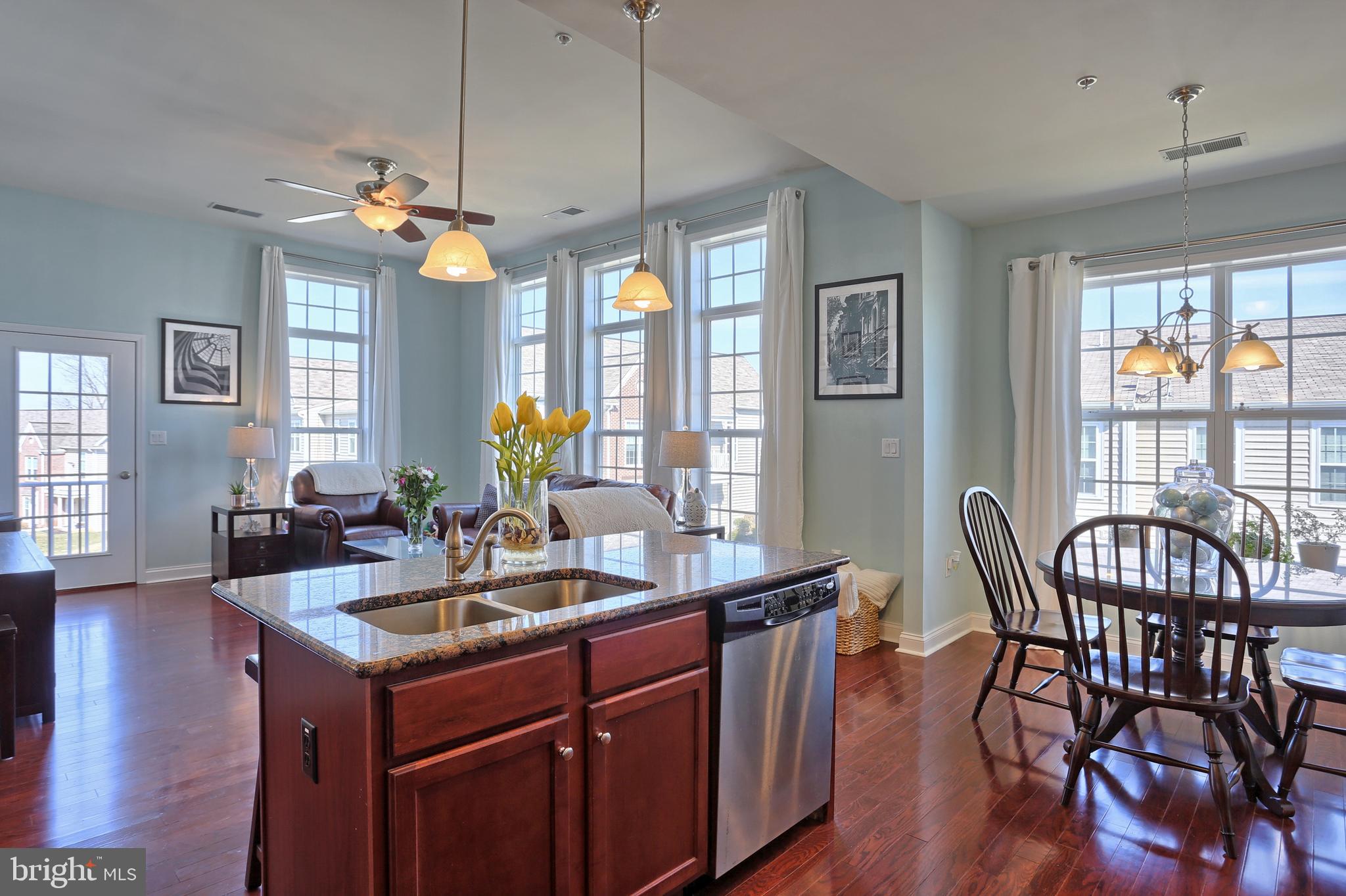DEER RUN COMMONS - Residential