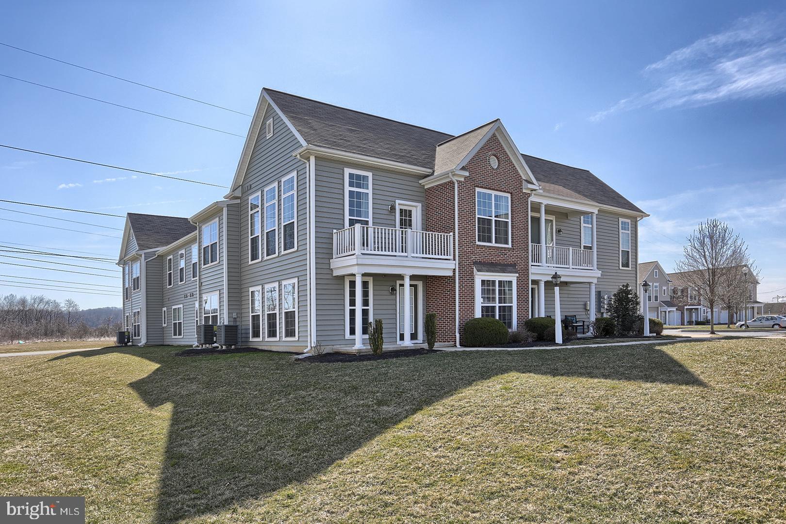 DEER RUN COMMONS - Residential