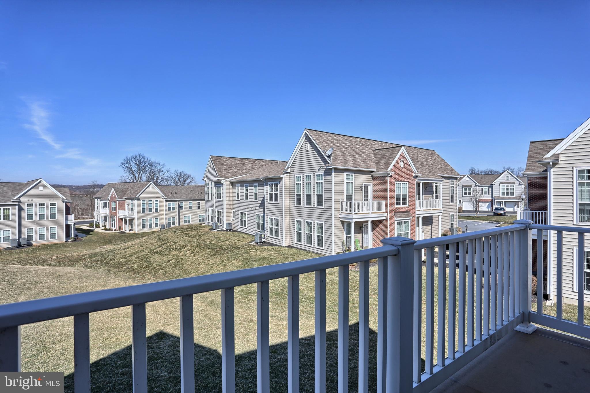 DEER RUN COMMONS - Residential